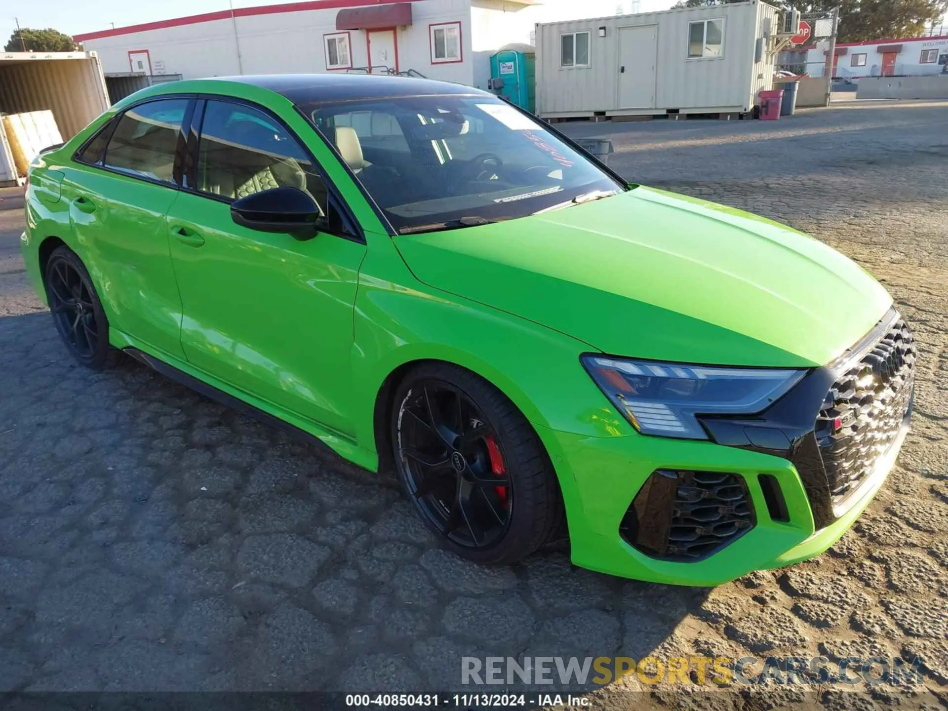 1 Фотография поврежденного автомобиля WUAG4DGY0RA911607 AUDI RS 3 SEDAN 2024