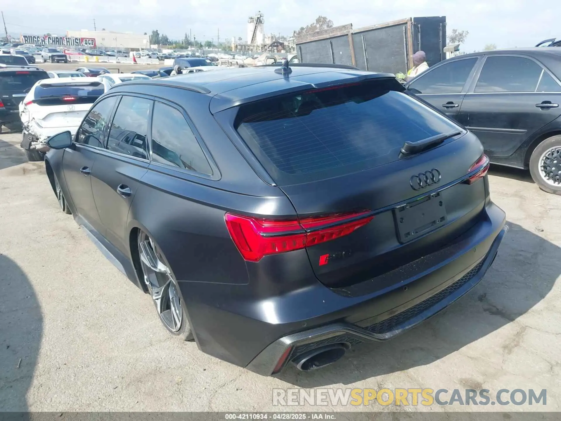 3 Photograph of a damaged car WUA1CBF26MN906407 AUDI RS 6 AVANT 2021