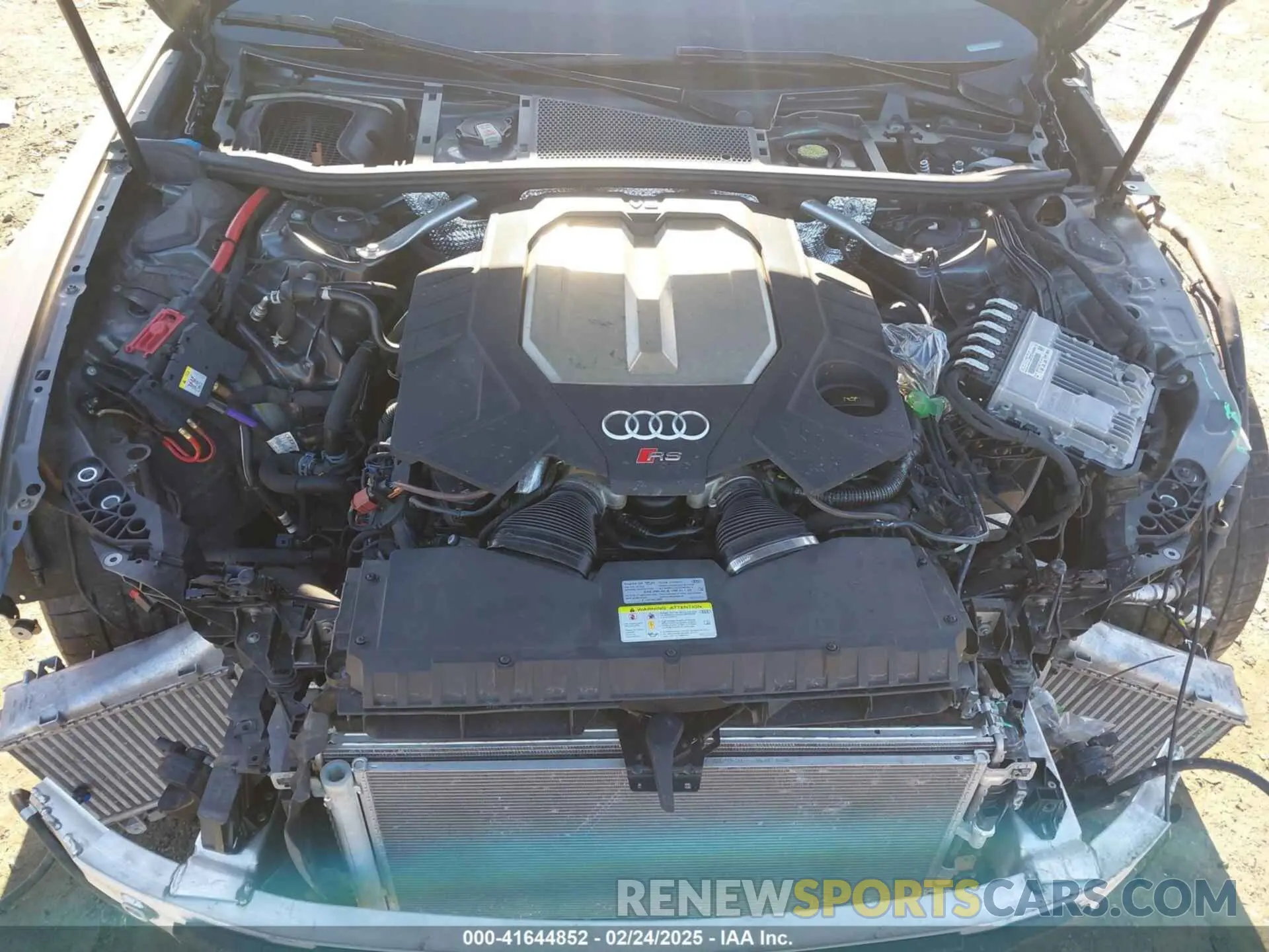 10 Фотография поврежденного автомобиля WUA1CBF23NN902140 AUDI RS 6 AVANT 2022