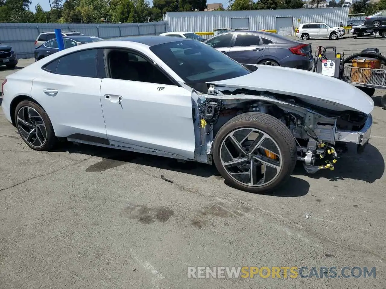 4 Фотография поврежденного автомобиля WAUBHBFW4P7902528 AUDI RS E-TRON 2023