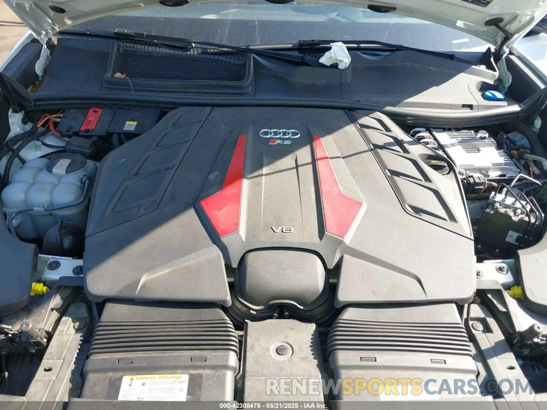 10 Photograph of a damaged car WU1ARBF18ND025883 AUDI RS Q8 2022