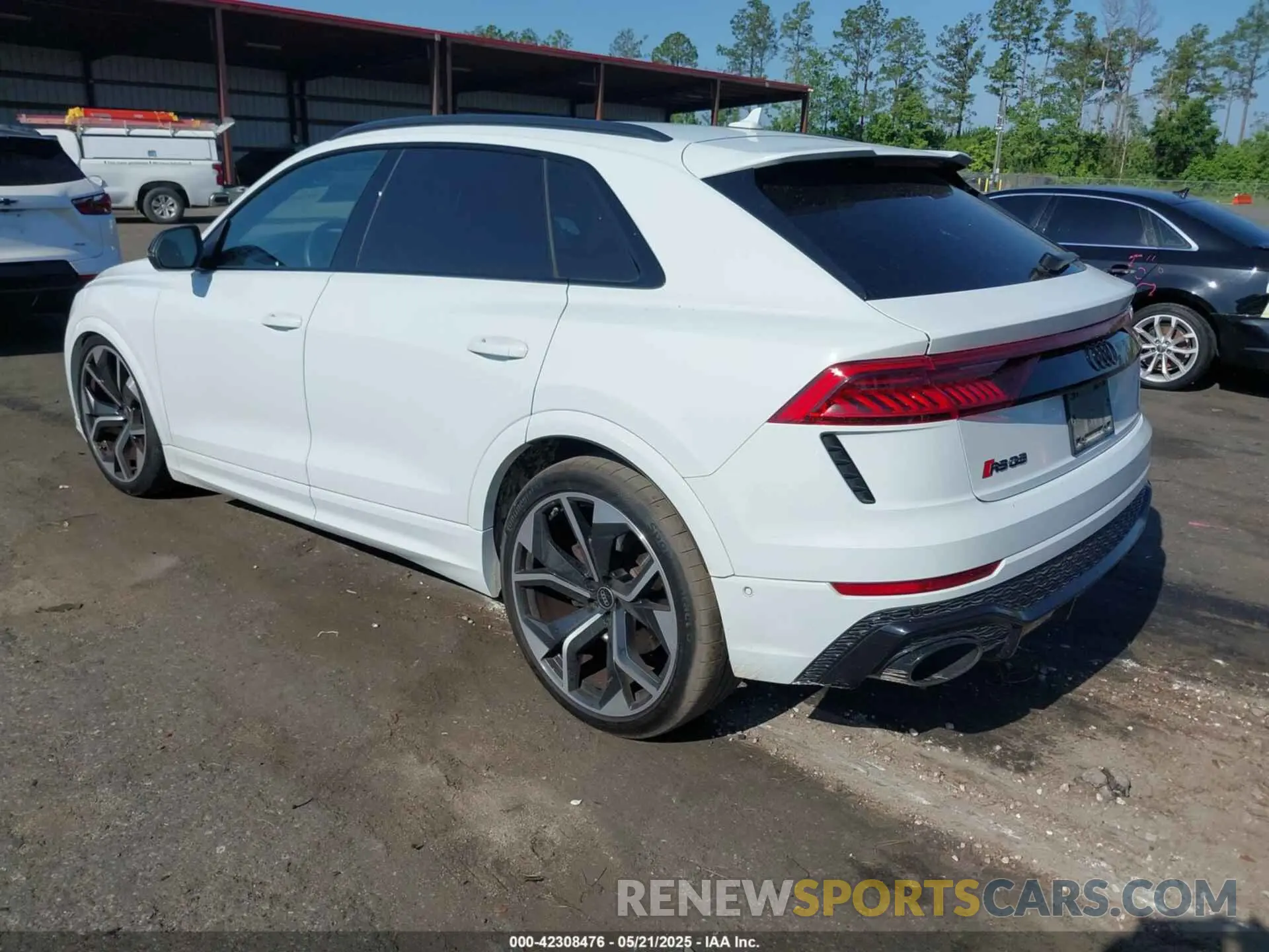 3 Photograph of a damaged car WU1ARBF18ND025883 AUDI RS Q8 2022