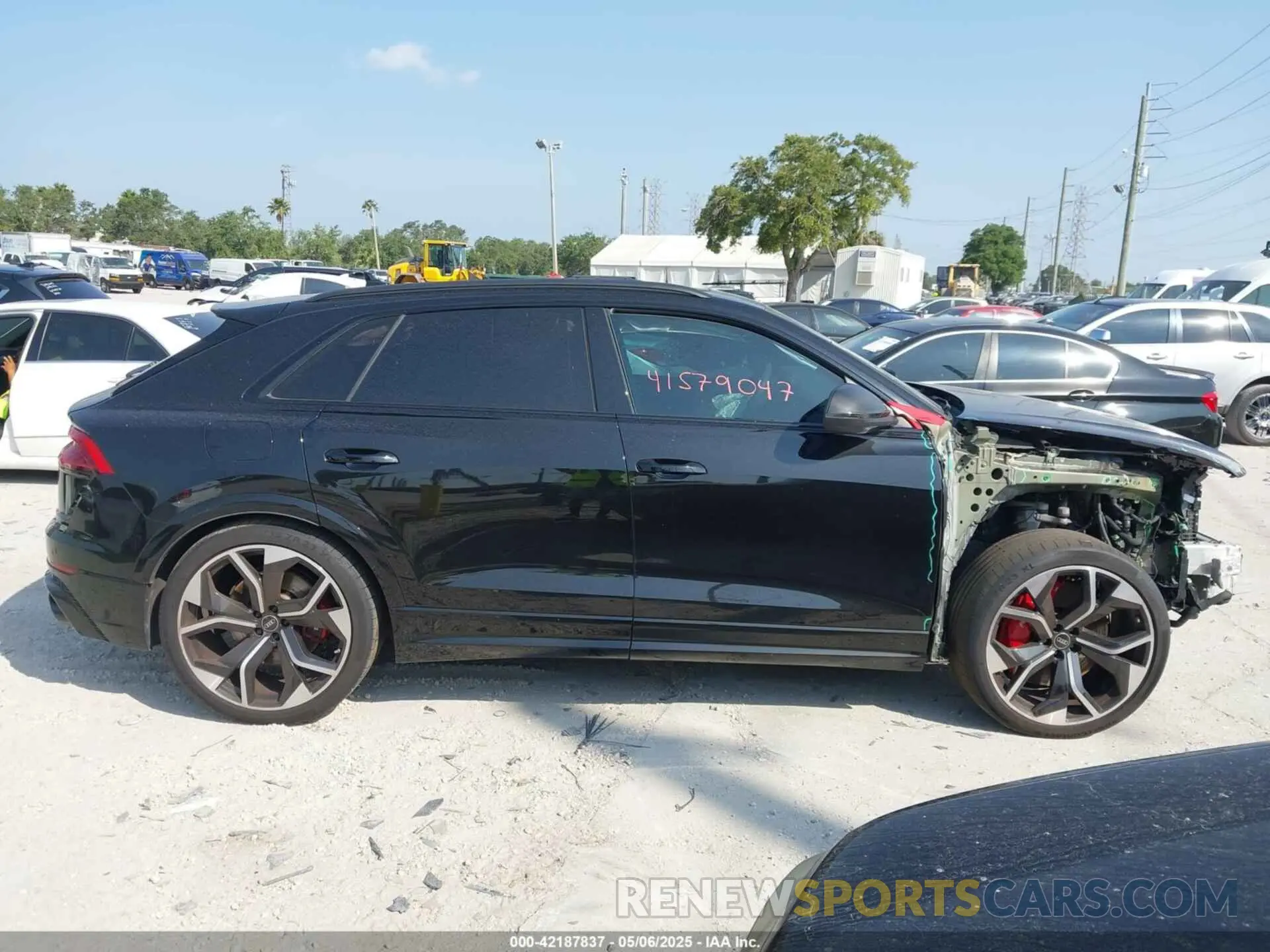 14 Photograph of a damaged car WU1ARBF15RD005841 AUDI RS Q8 2024