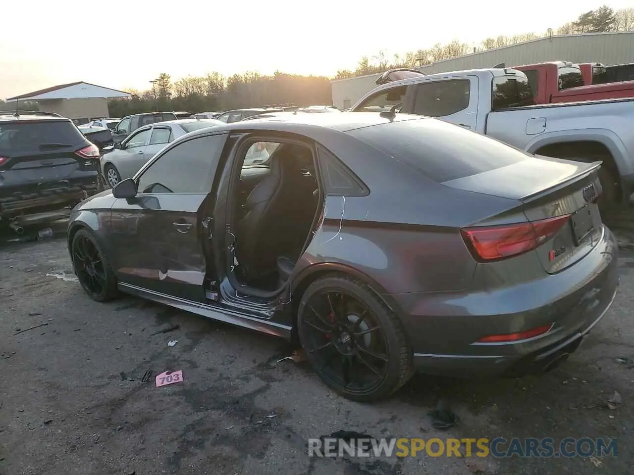 2 Фотография поврежденного автомобиля WUABWGFF1KA907531 AUDI RS3 2019