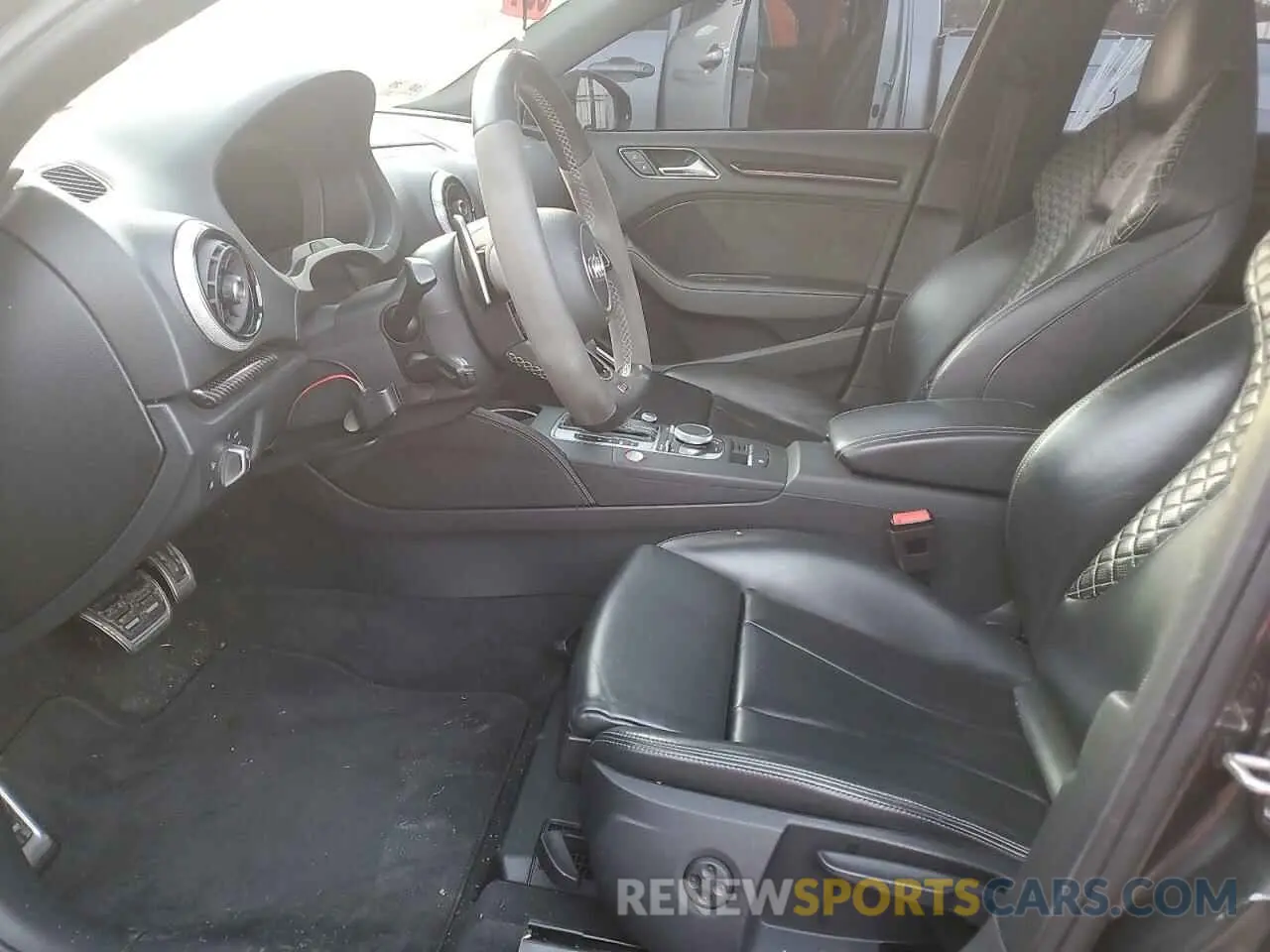 7 Фотография поврежденного автомобиля WUABWGFF1KA907531 AUDI RS3 2019