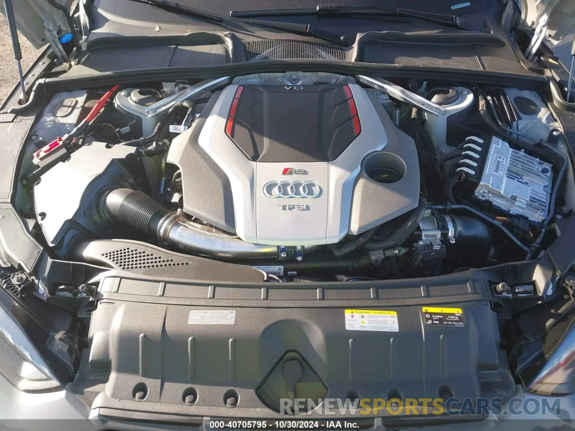 10 Фотография поврежденного автомобиля WUAAWCF5XRA902589 AUDI RS5 2024