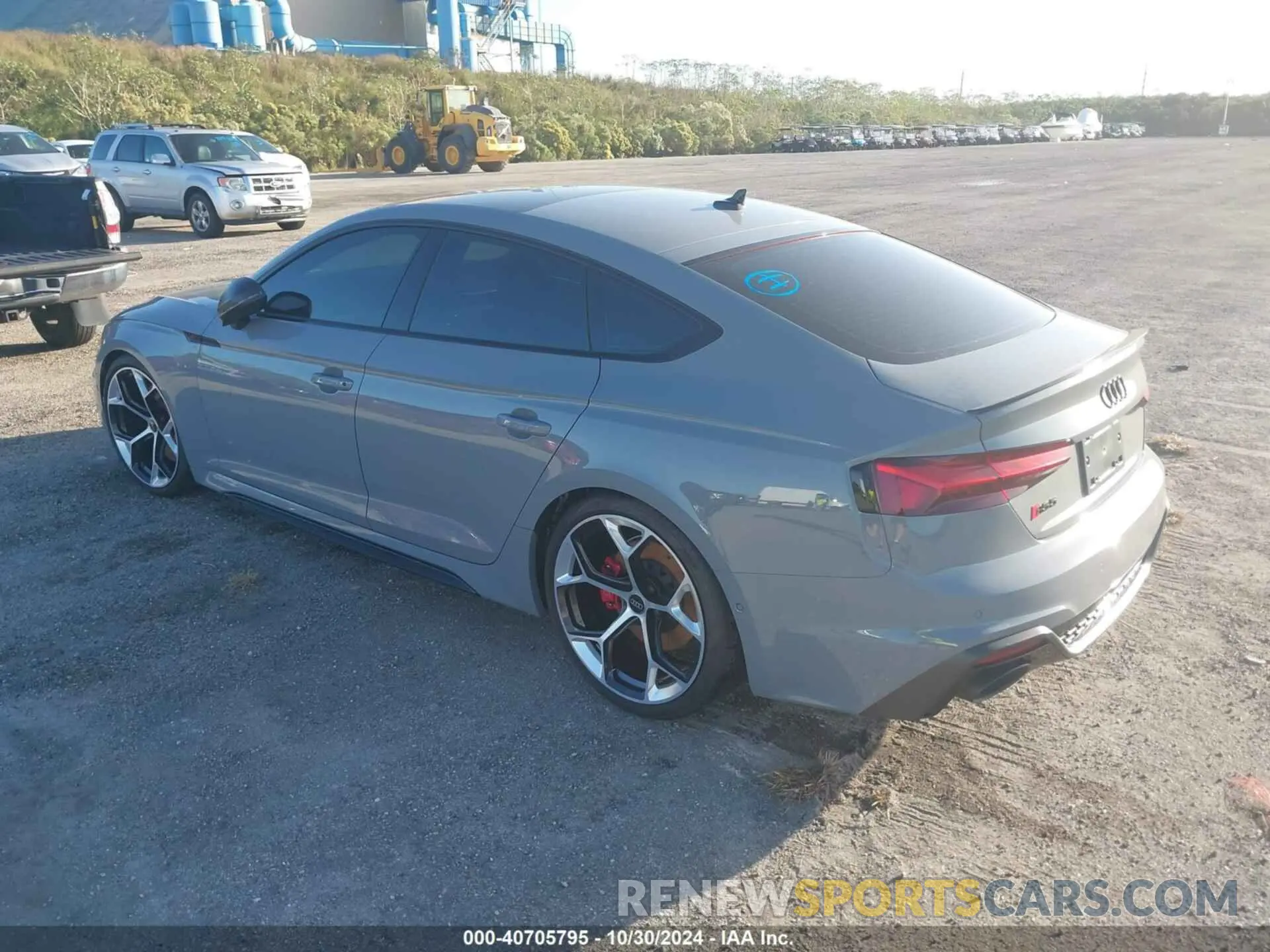 3 Фотография поврежденного автомобиля WUAAWCF5XRA902589 AUDI RS5 2024