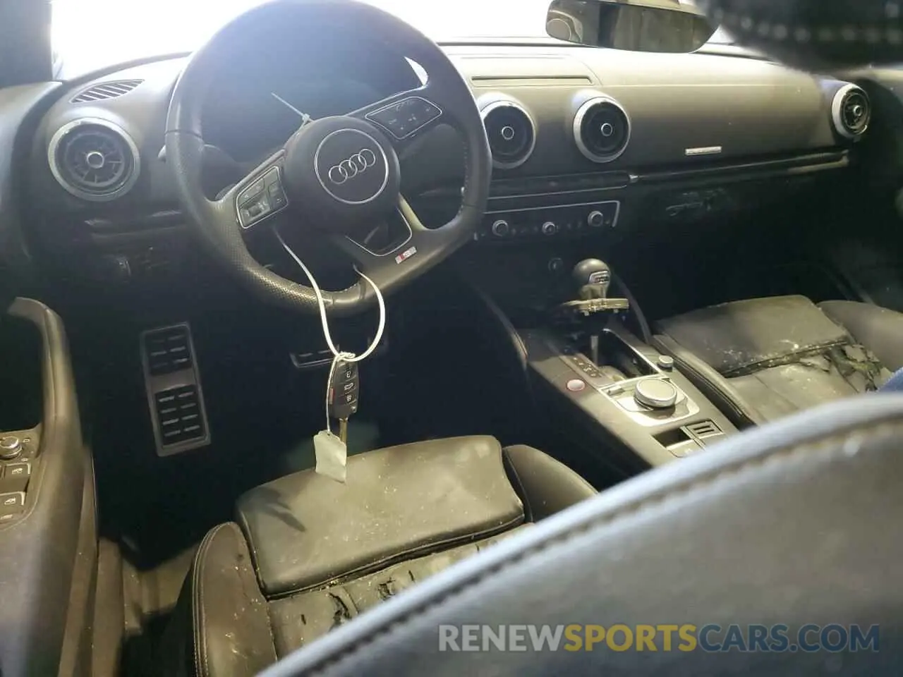 8 Фотография поврежденного автомобиля WAUE1GFF5LA070841 AUDI S3 2020