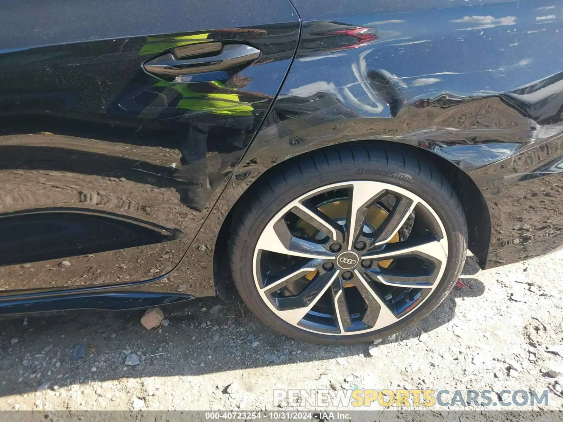 12 Фотография поврежденного автомобиля WAUJ3DGY2RA079934 AUDI S3 2024