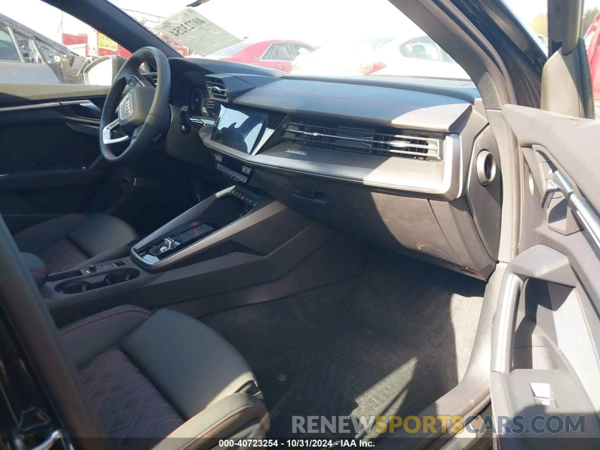 5 Фотография поврежденного автомобиля WAUJ3DGY2RA079934 AUDI S3 2024