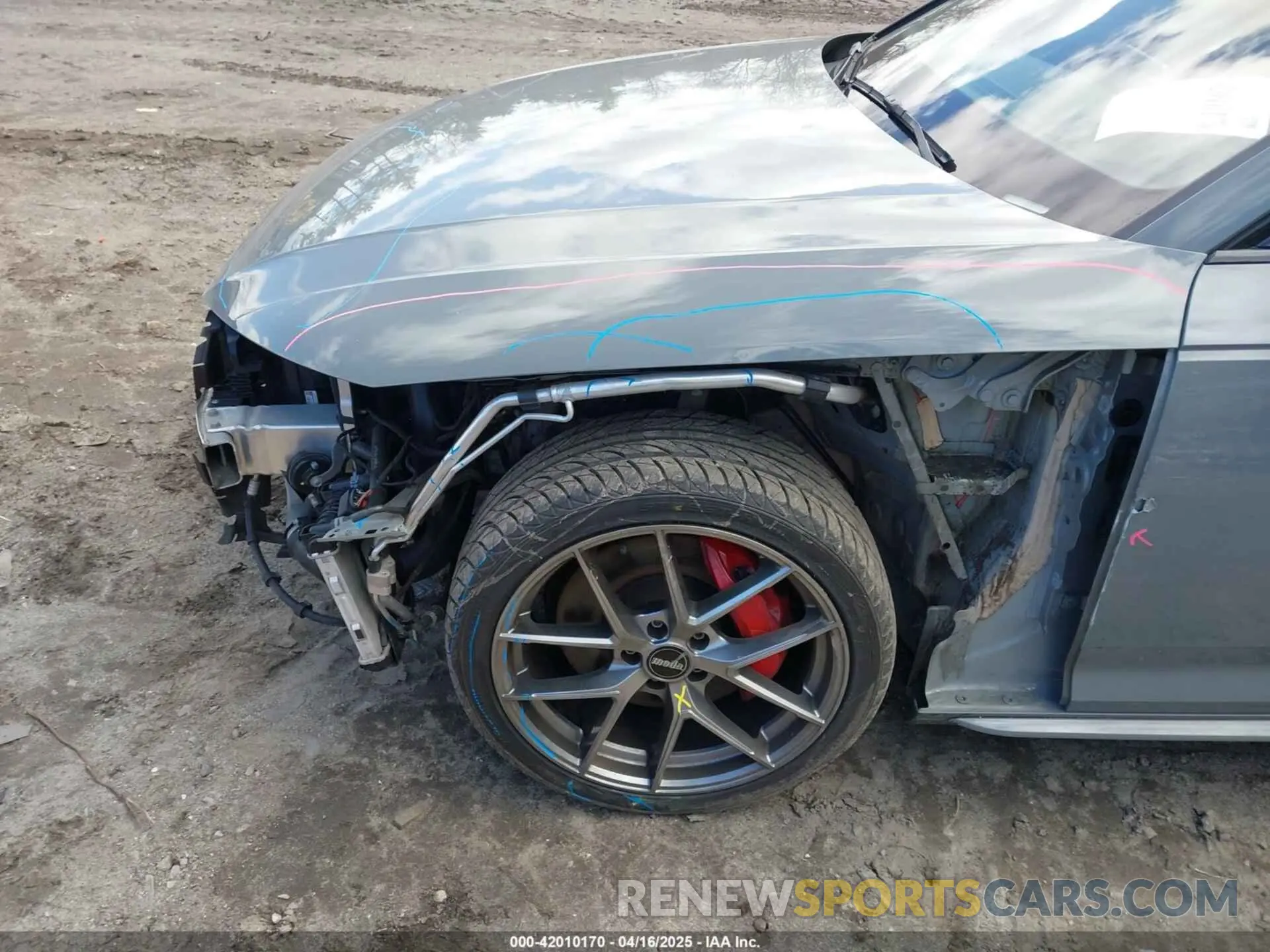 18 Фотография поврежденного автомобиля WAUB4AF49KA003745 AUDI S4 2019