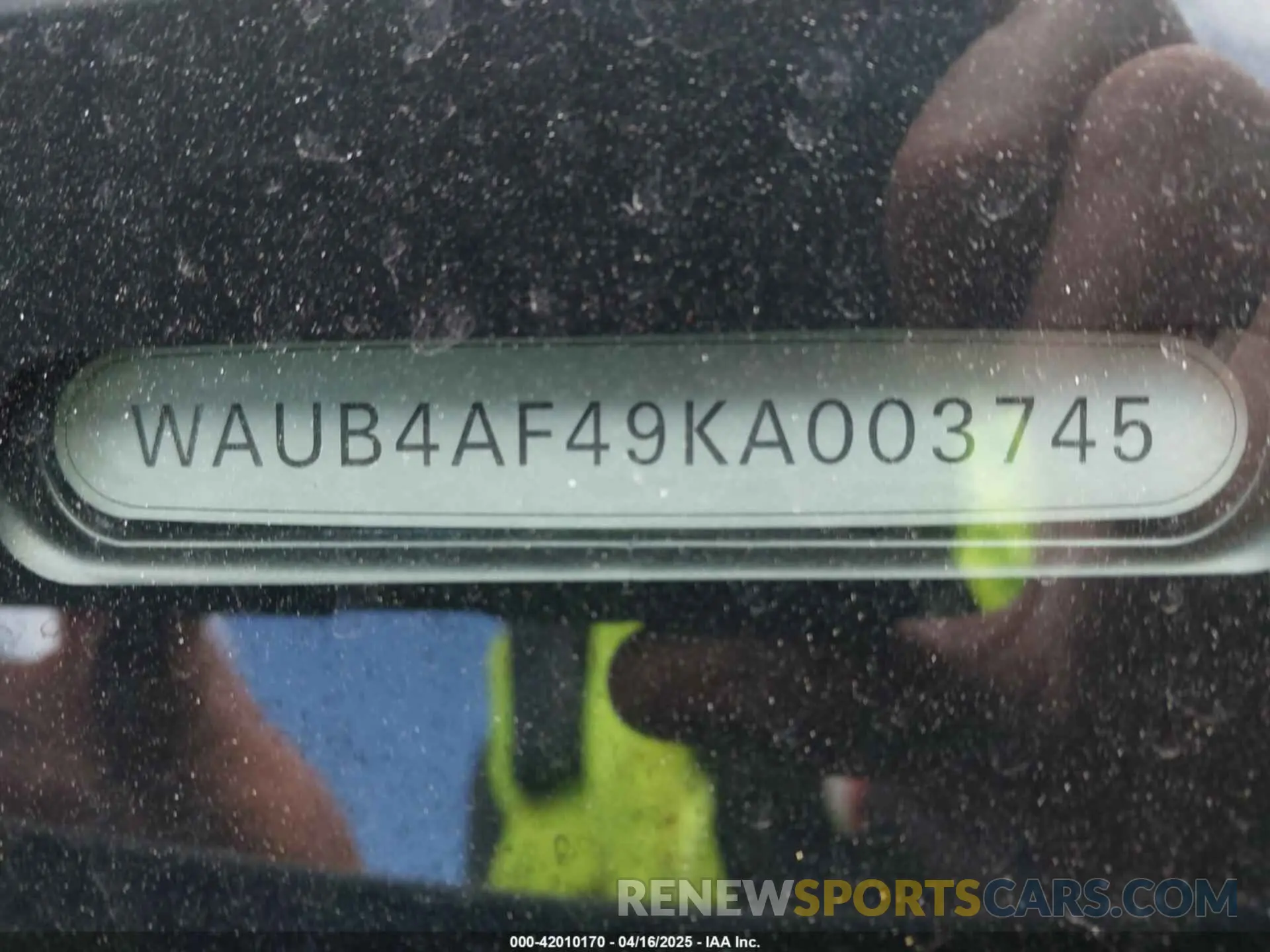 9 Фотография поврежденного автомобиля WAUB4AF49KA003745 AUDI S4 2019