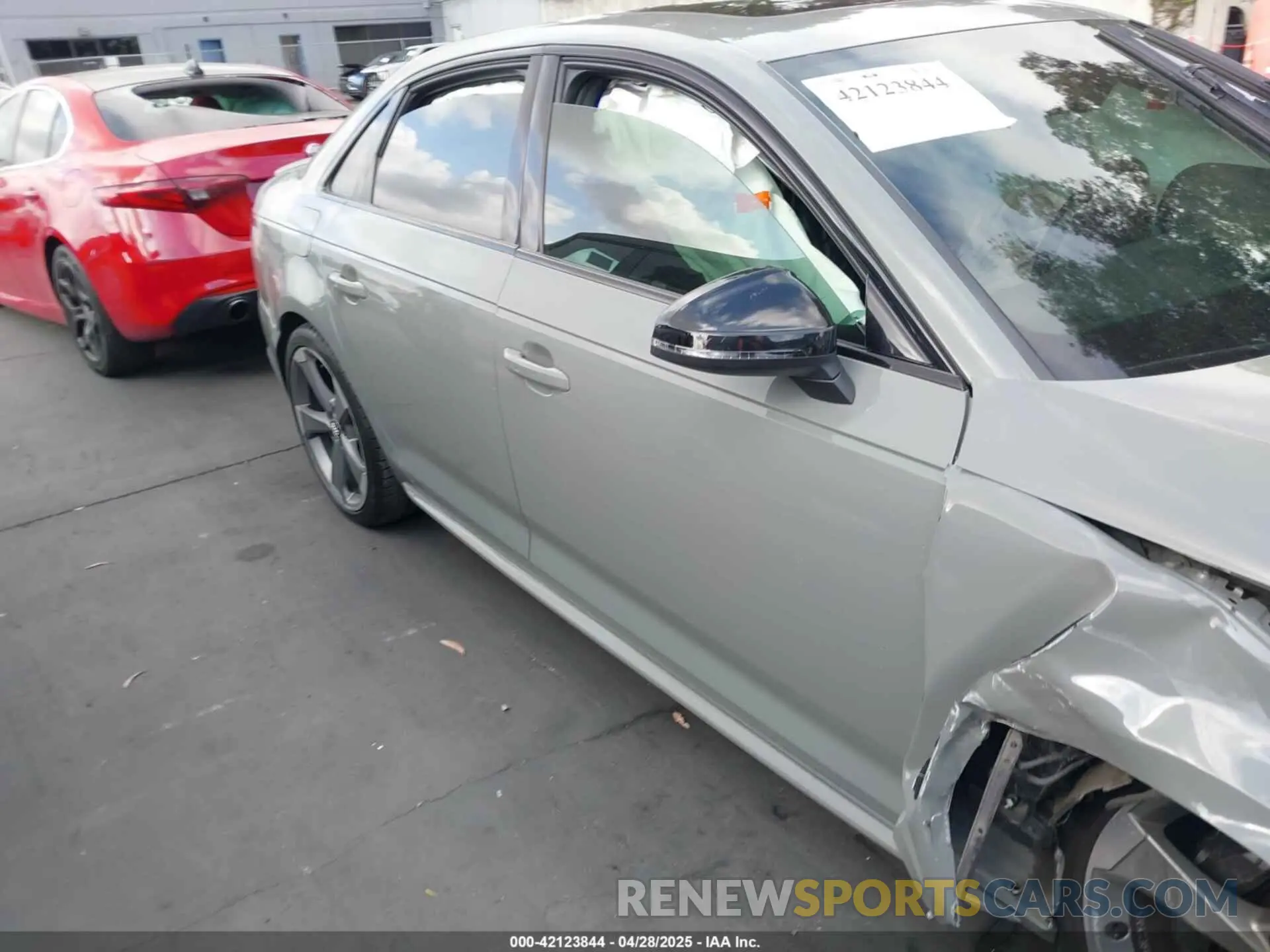 13 Photograph of a damaged car WAUB4AF49KA089090 AUDI S4 2019