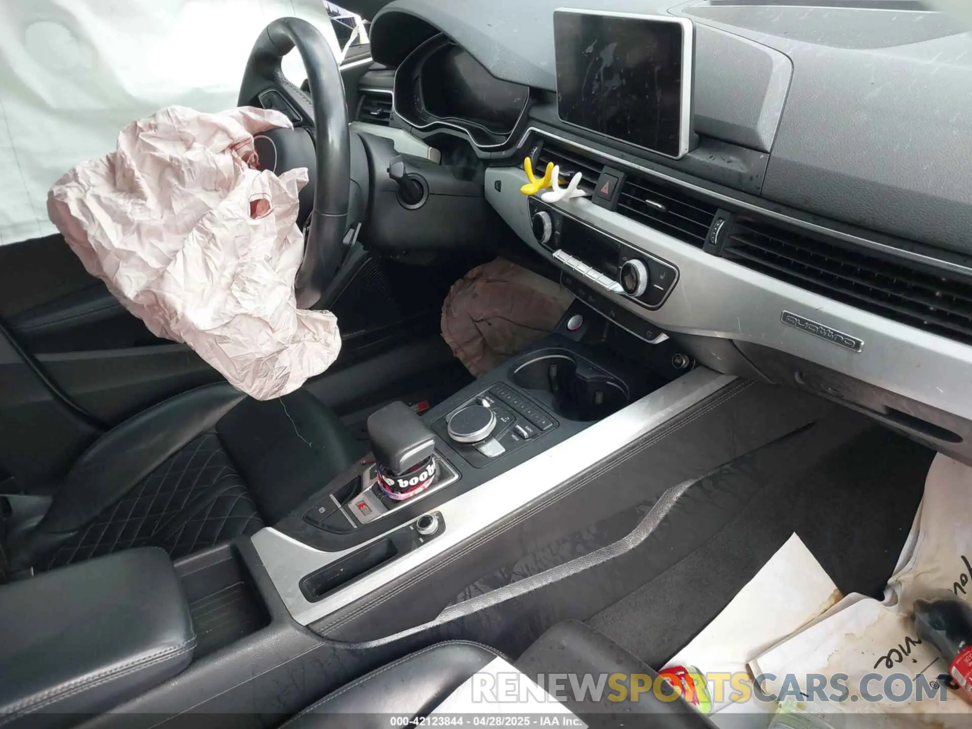 5 Photograph of a damaged car WAUB4AF49KA089090 AUDI S4 2019
