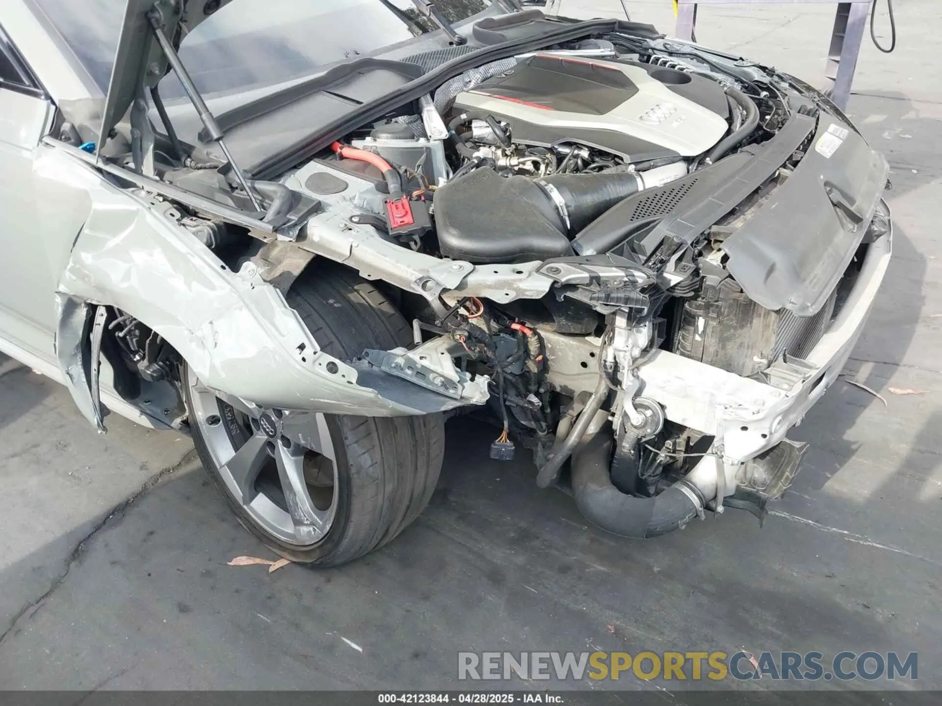 6 Photograph of a damaged car WAUB4AF49KA089090 AUDI S4 2019
