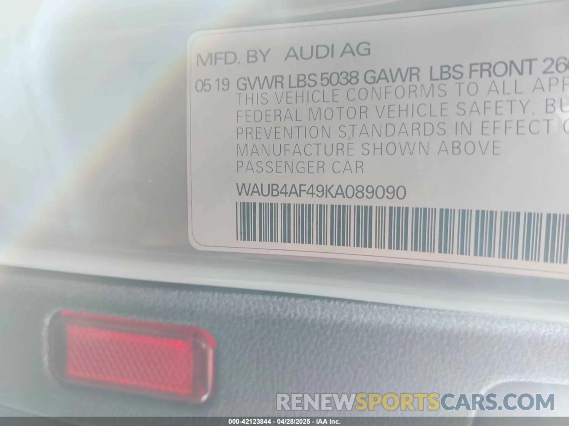 9 Photograph of a damaged car WAUB4AF49KA089090 AUDI S4 2019