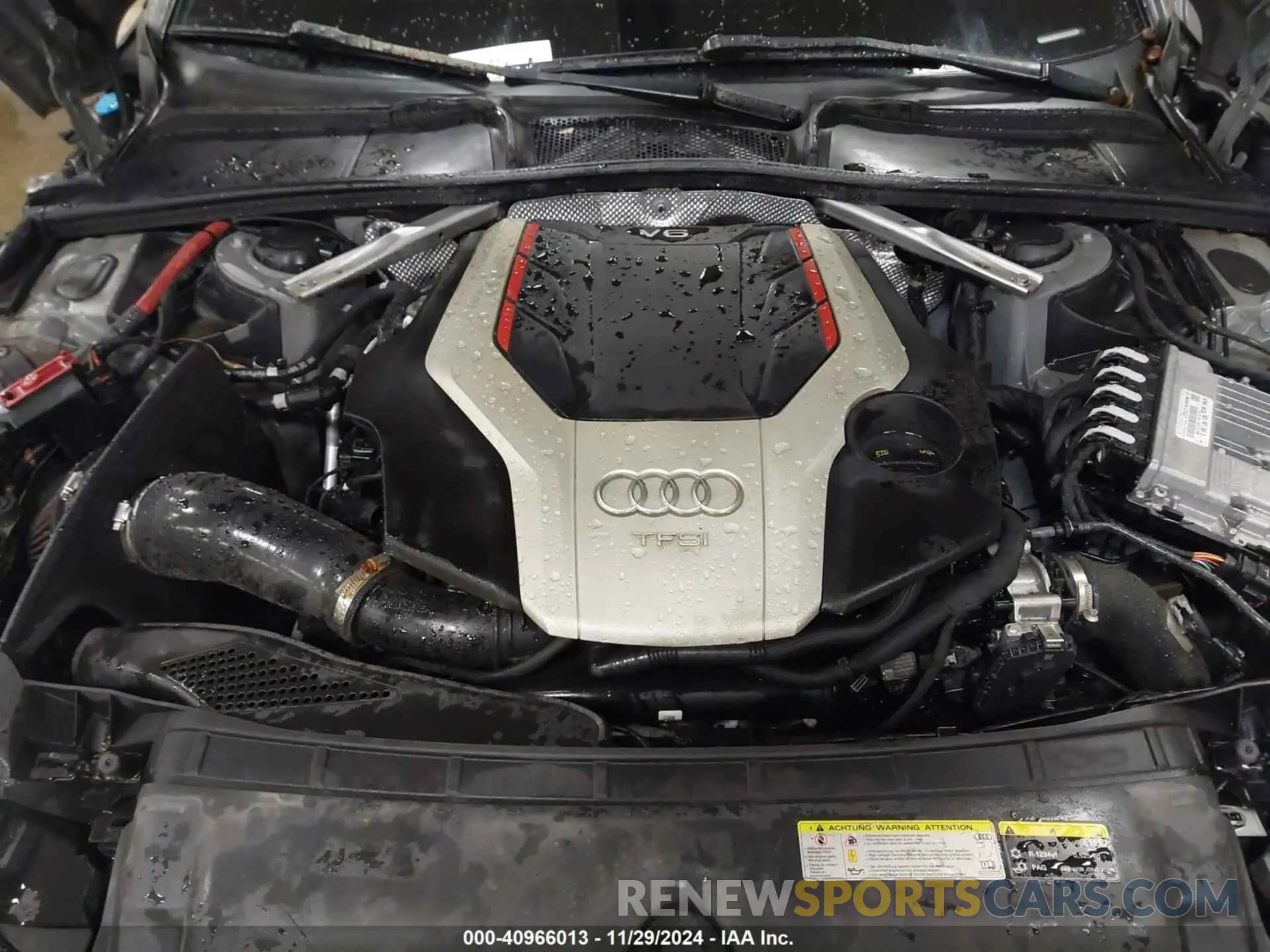 10 Фотография поврежденного автомобиля WAUB4AF4XKA069169 AUDI S4 2019