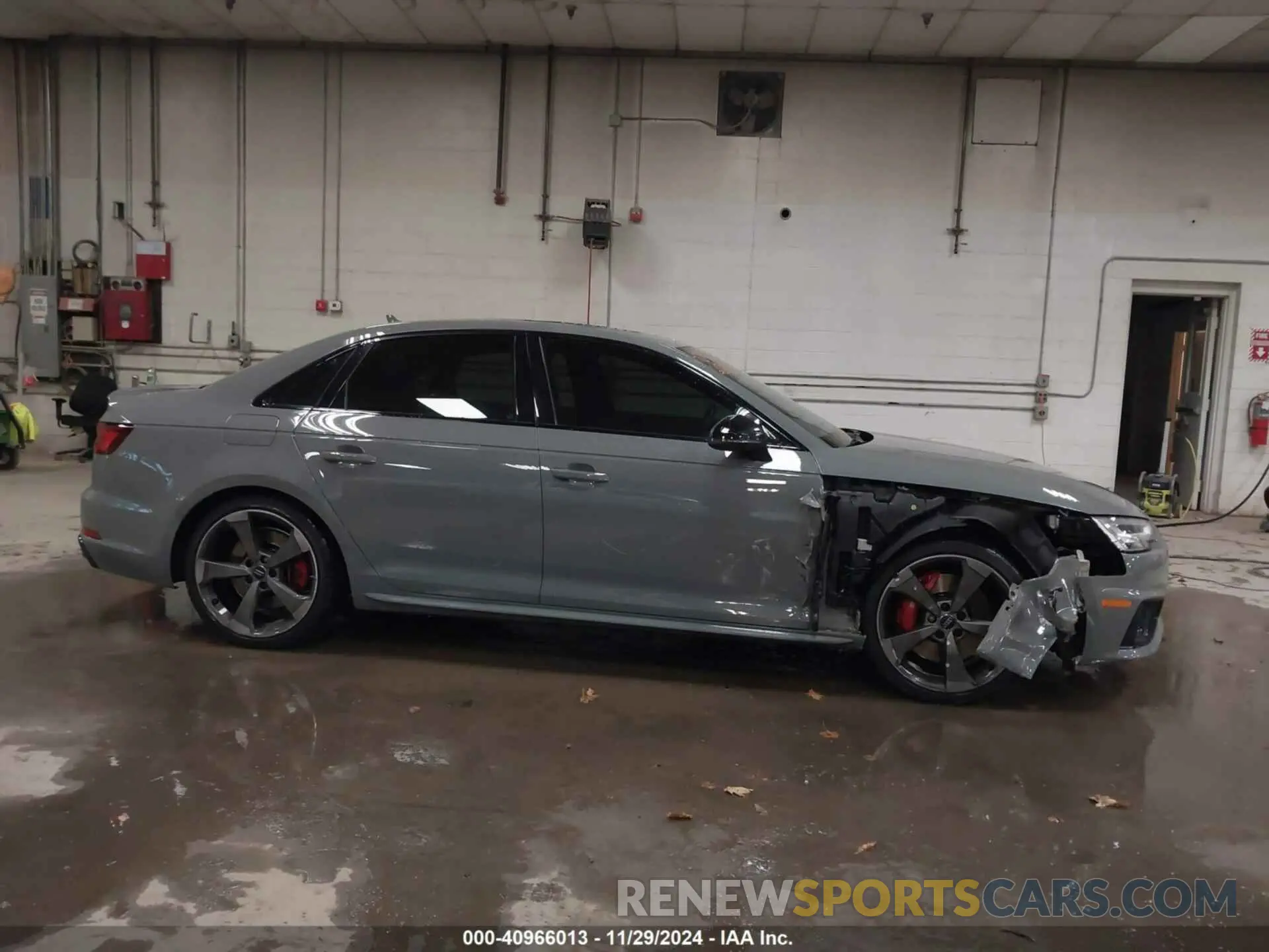 14 Фотография поврежденного автомобиля WAUB4AF4XKA069169 AUDI S4 2019