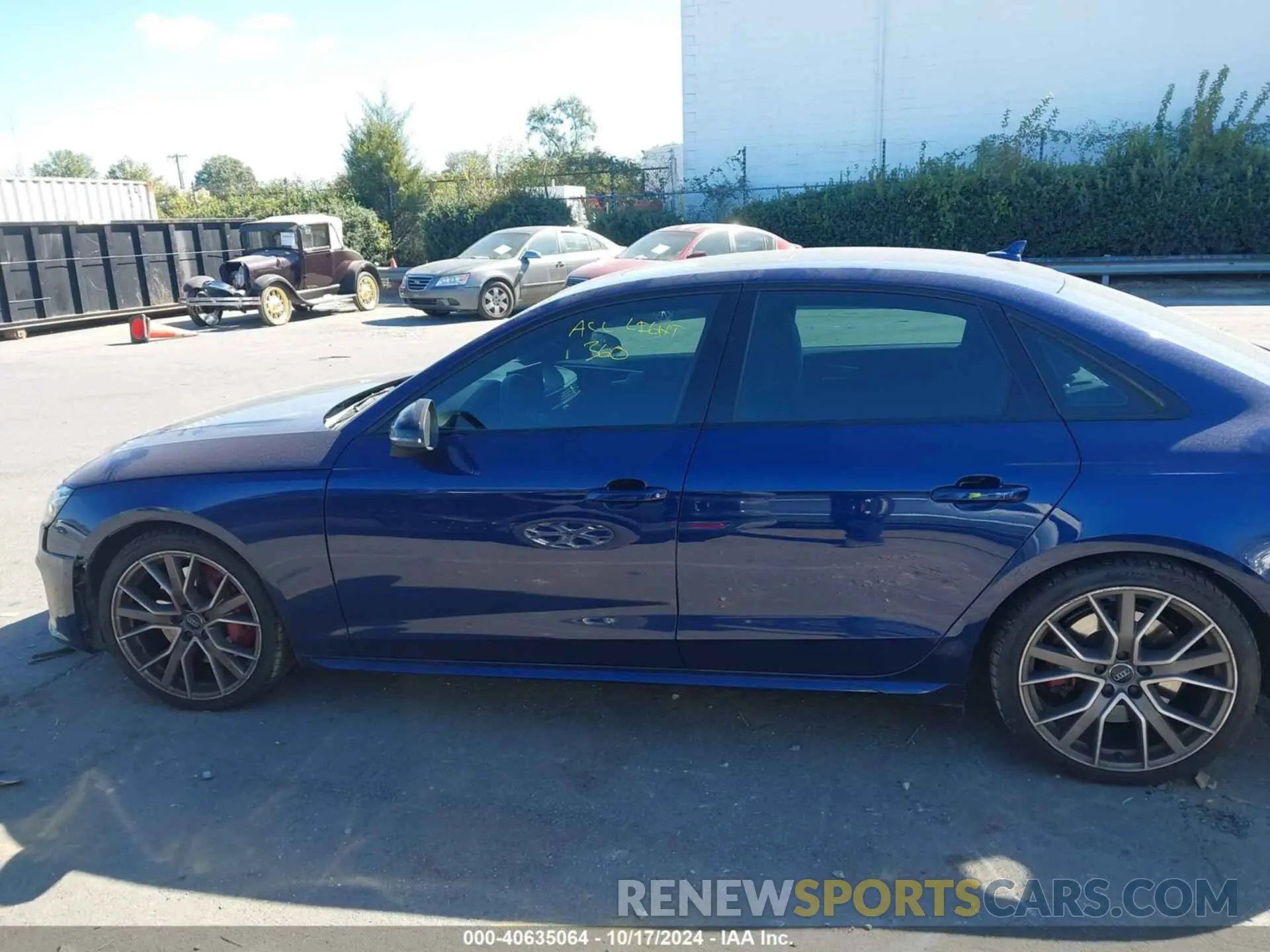 14 Photograph of a damaged car WAUC4AF46LA029063 AUDI S4 2020