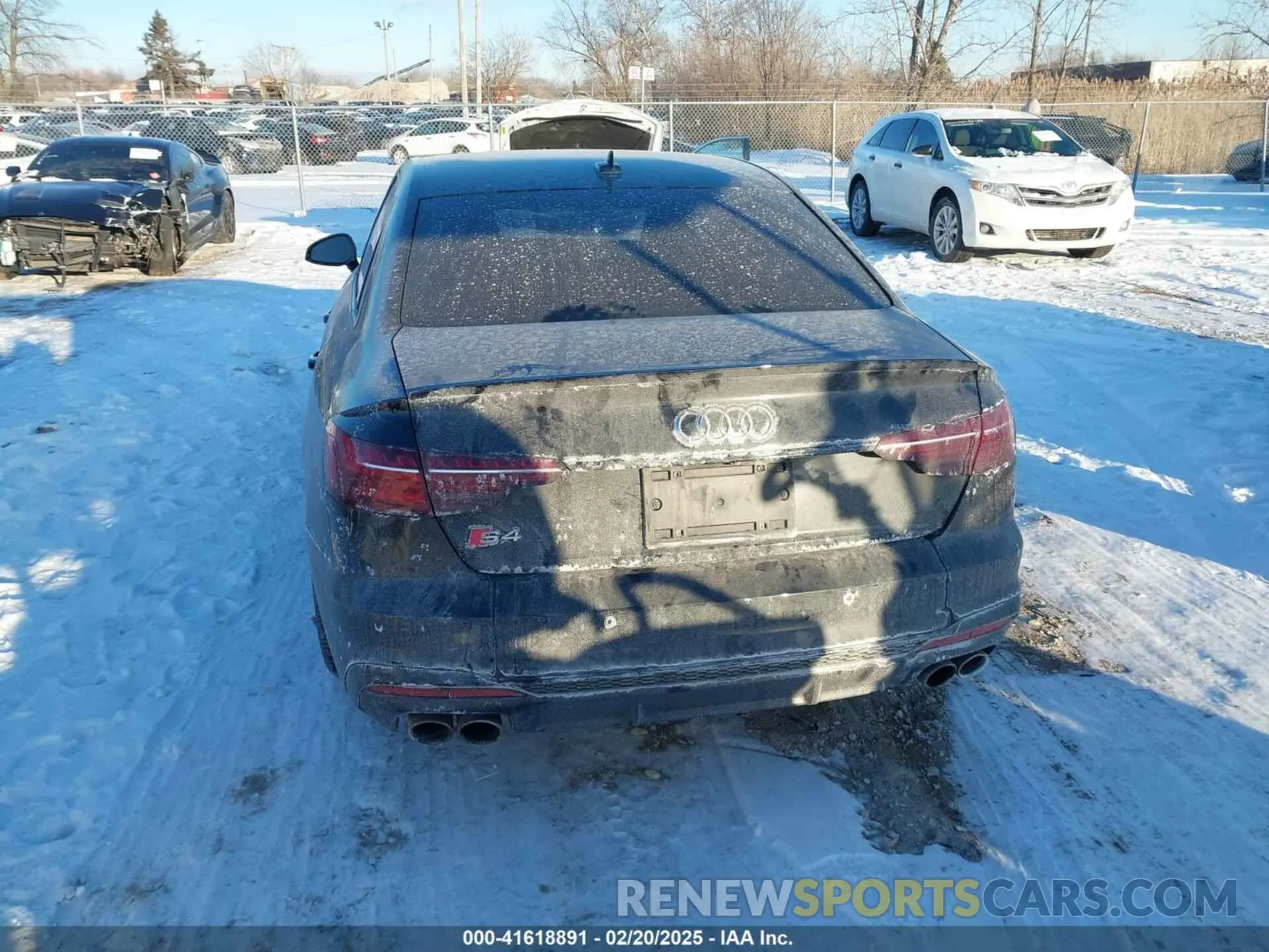16 Photograph of a damaged car WAUB4AF47MA063249 AUDI S4 2021