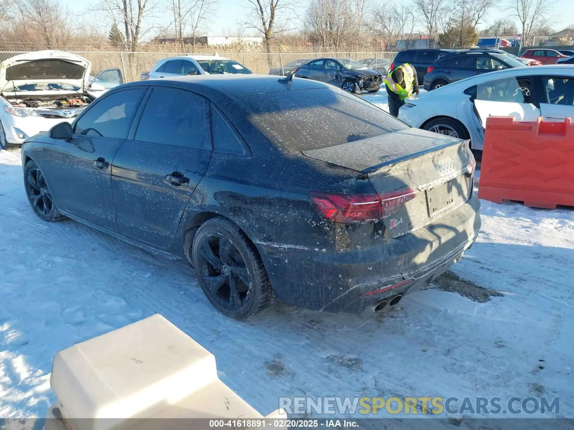3 Photograph of a damaged car WAUB4AF47MA063249 AUDI S4 2021