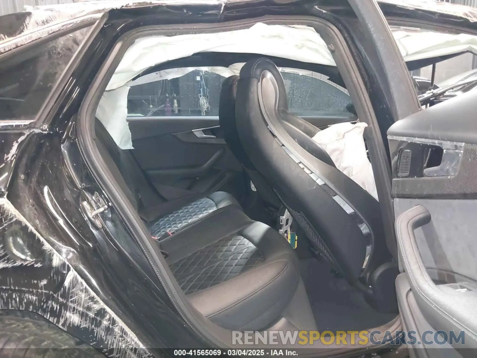 8 Фотография поврежденного автомобиля WAUB4AF45PA013812 AUDI S4 2023