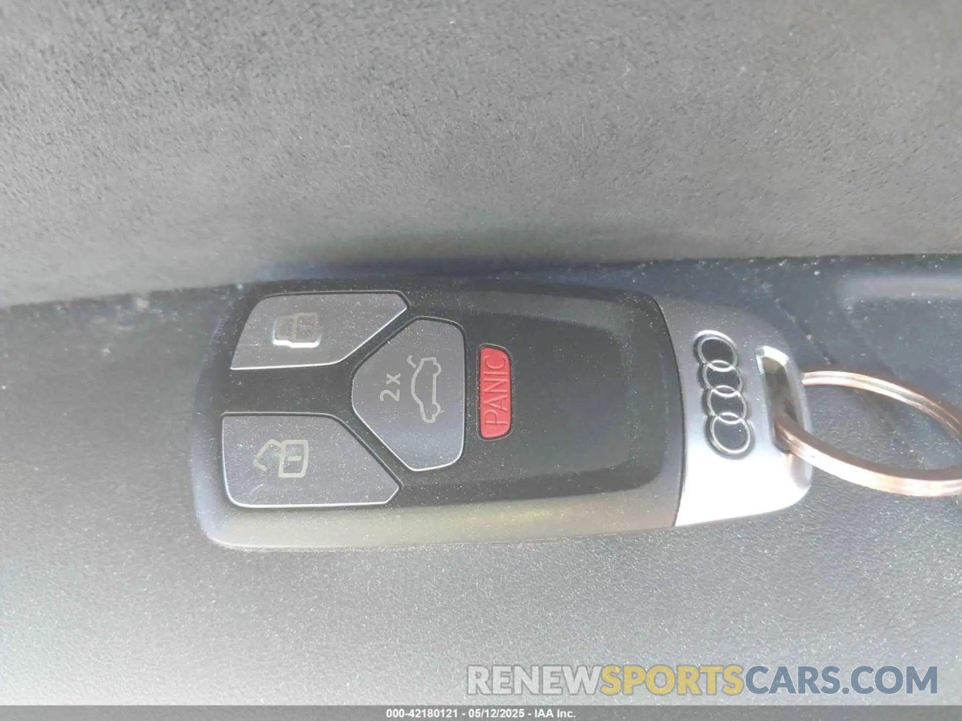 11 Фотография поврежденного автомобиля WAUC4AF43PA043654 AUDI S4 2023