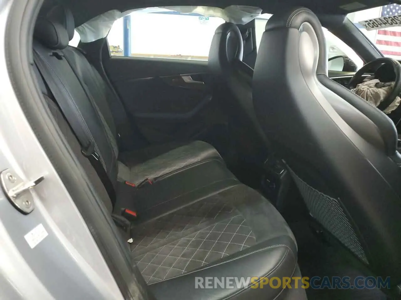 11 Photograph of a damaged car WAUB4AF48KA020391 AUDI S4/RS4 2019