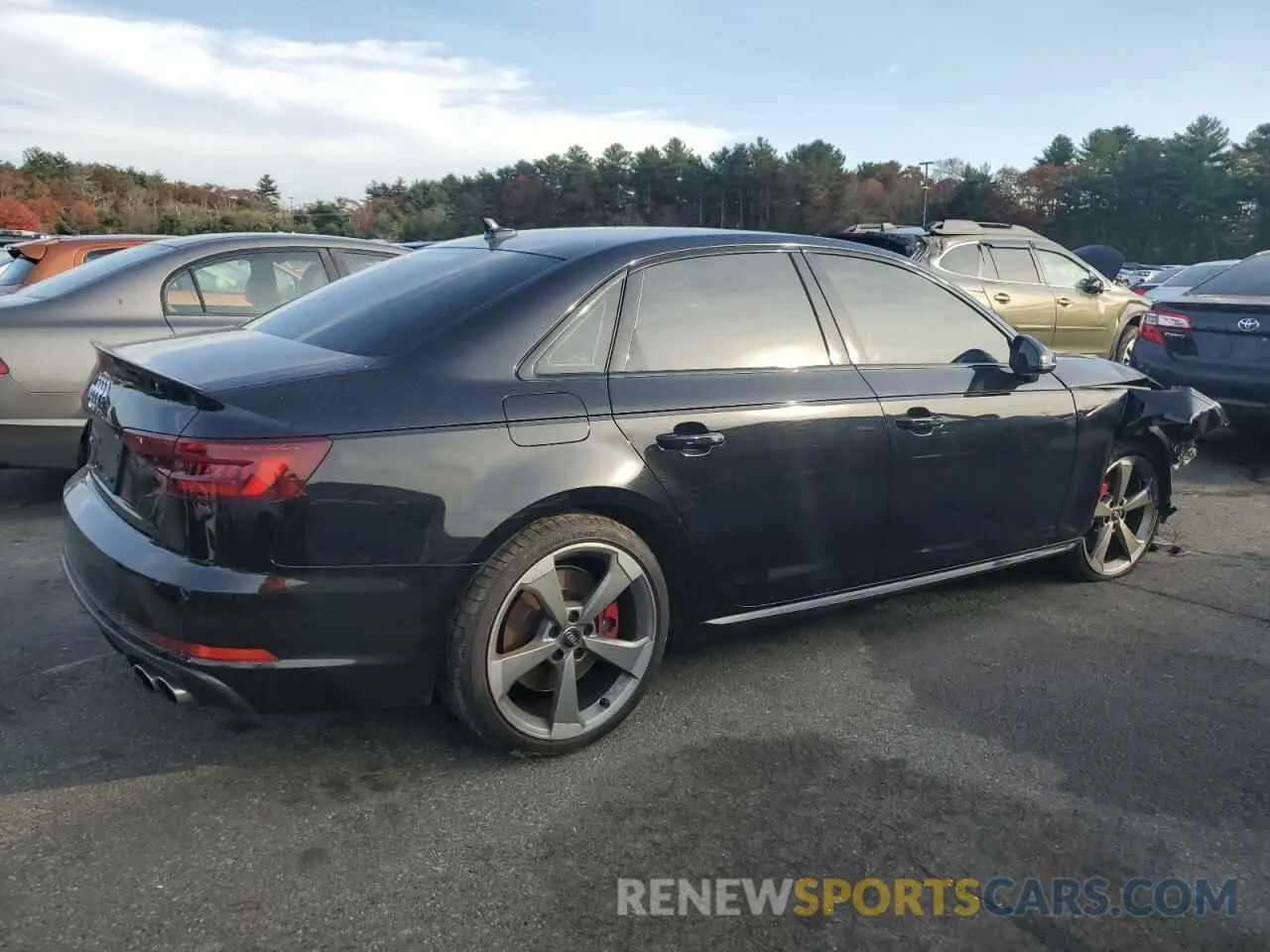 3 Photograph of a damaged car WAUB4AF4XKA003043 AUDI S4/RS4 2019