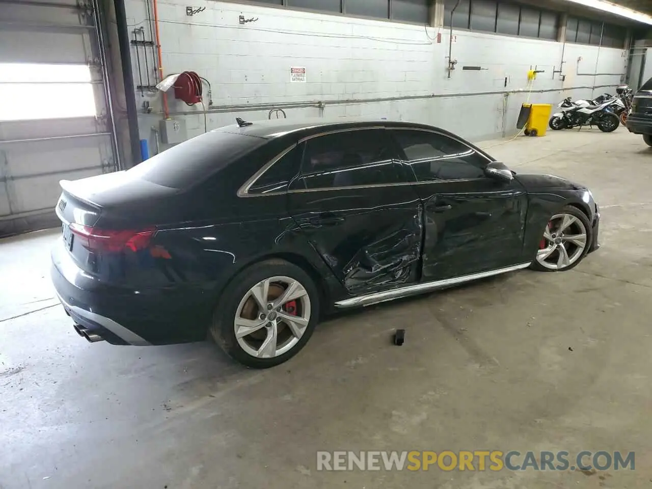 3 Photograph of a damaged car WAUB4AF45LA052250 AUDI S4/RS4 2020