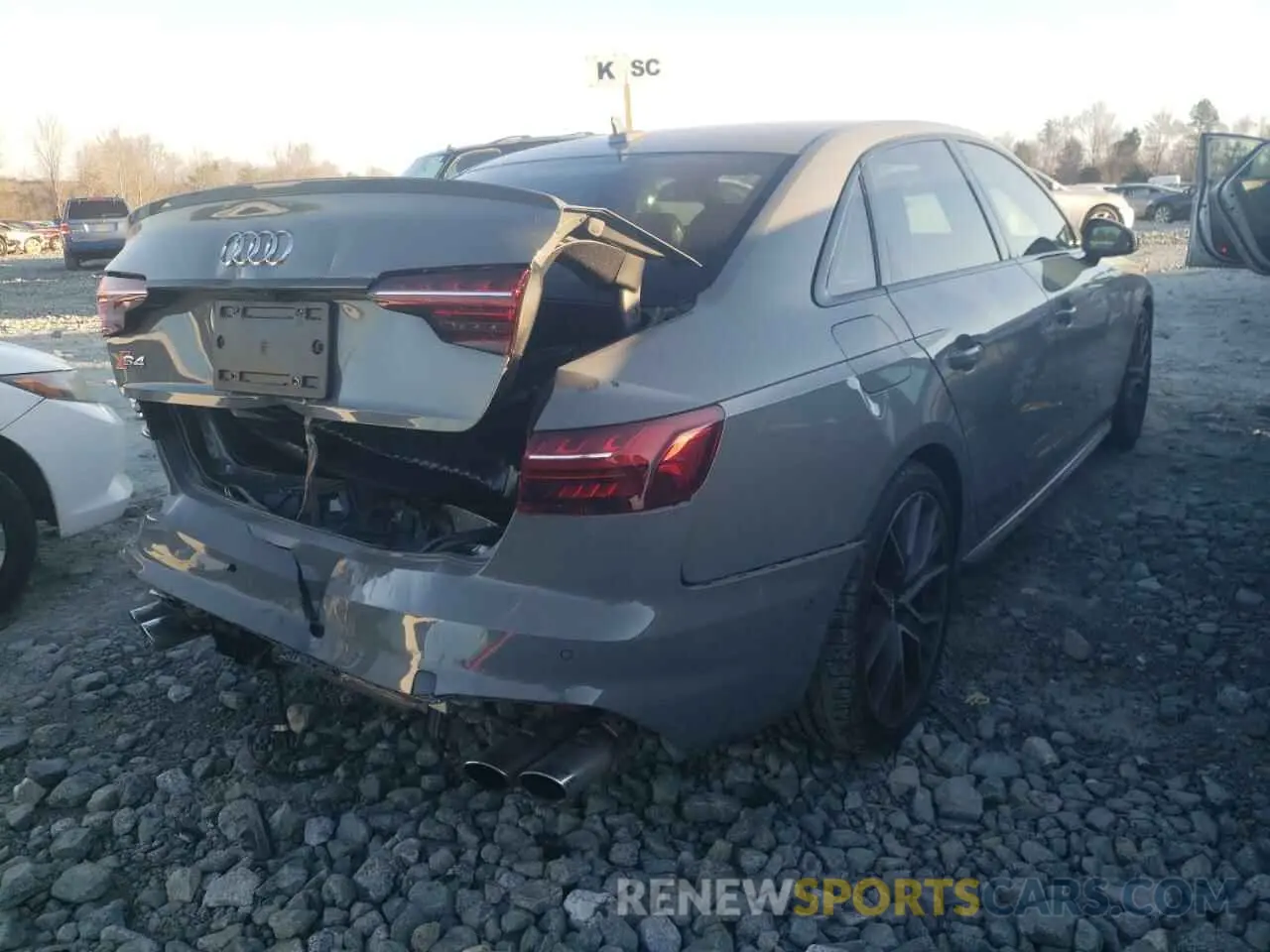 4 Фотография поврежденного автомобиля WAUC4AF43LA063056 AUDI S4/RS4 2020