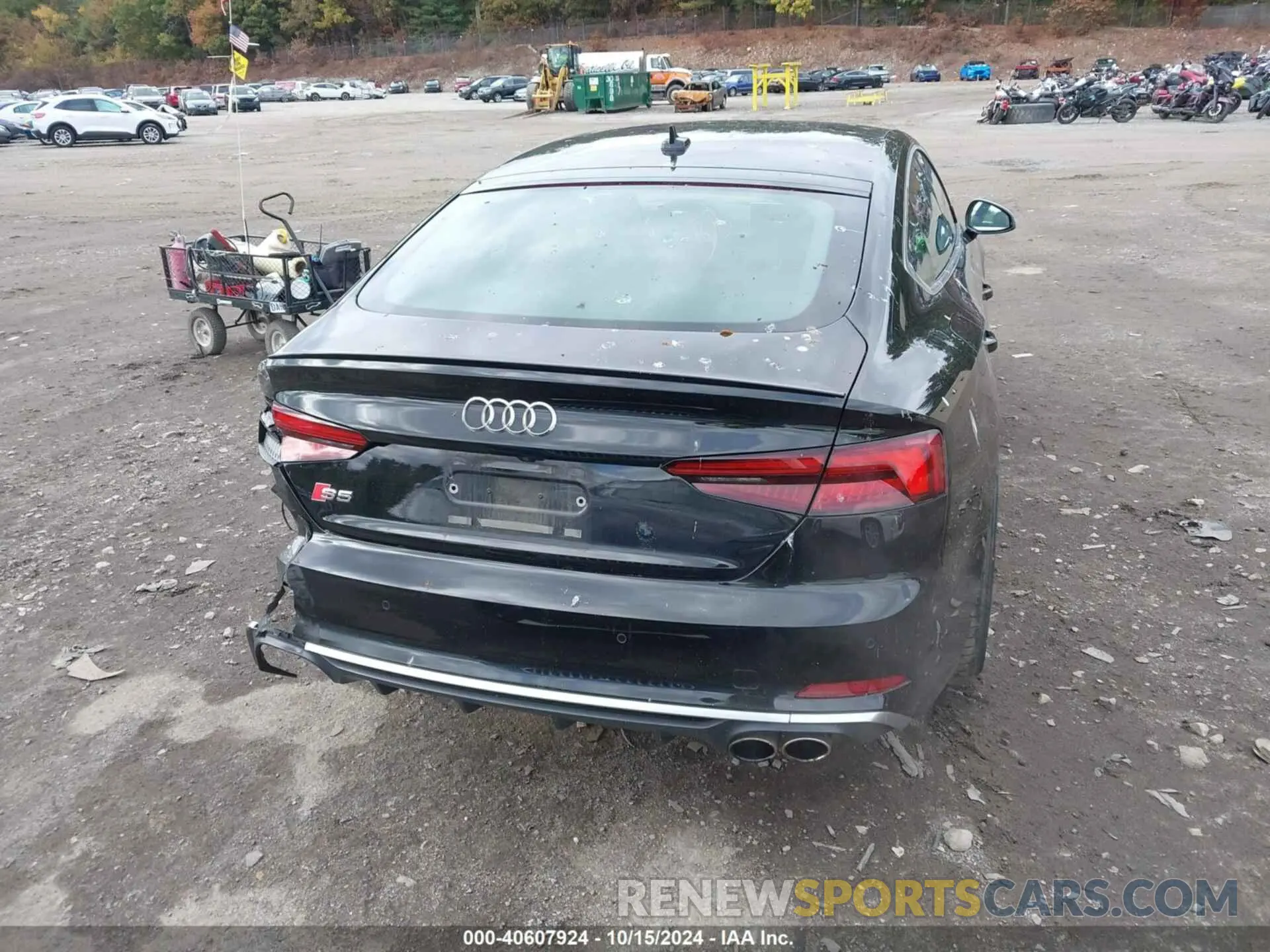 16 Photograph of a damaged car WAUB4CF54KA084562 AUDI S5 2019