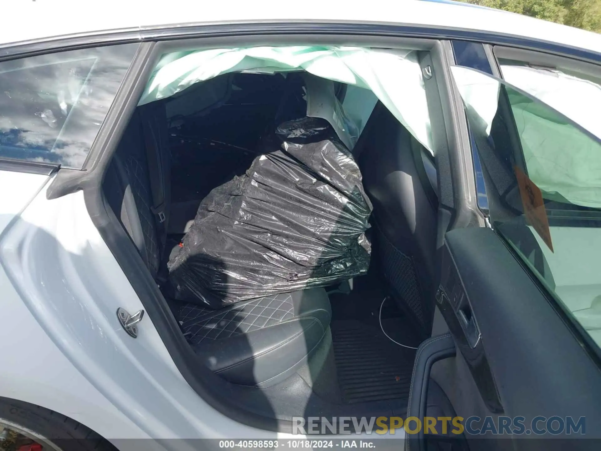 8 Photograph of a damaged car WAUB4CF56KA002654 AUDI S5 2019