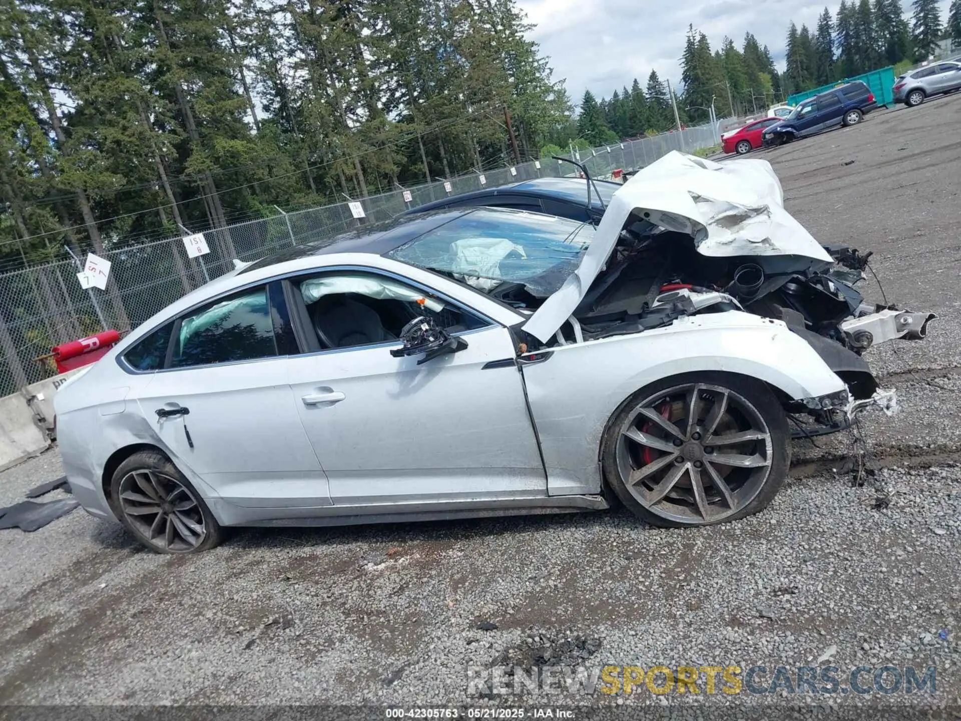13 Фотография поврежденного автомобиля WAUC4CF59KA026631 AUDI S5 2019