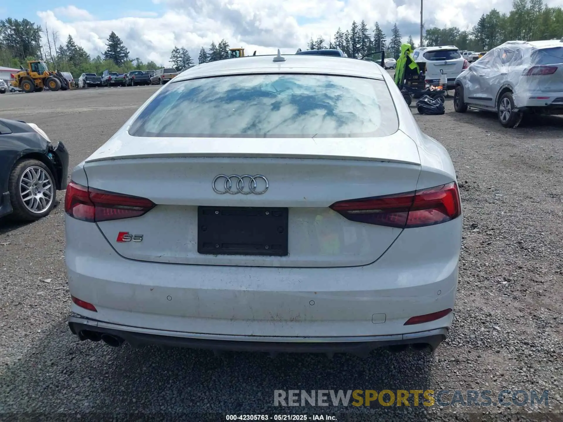 16 Фотография поврежденного автомобиля WAUC4CF59KA026631 AUDI S5 2019
