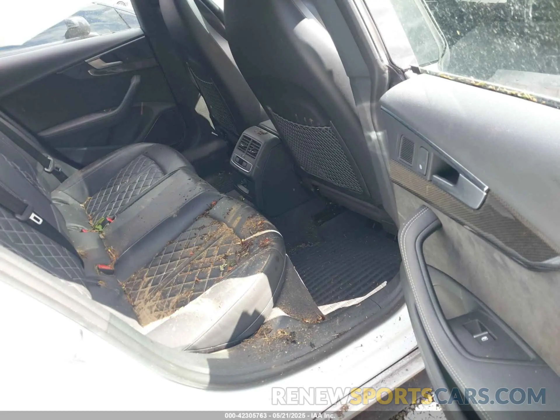 8 Фотография поврежденного автомобиля WAUC4CF59KA026631 AUDI S5 2019