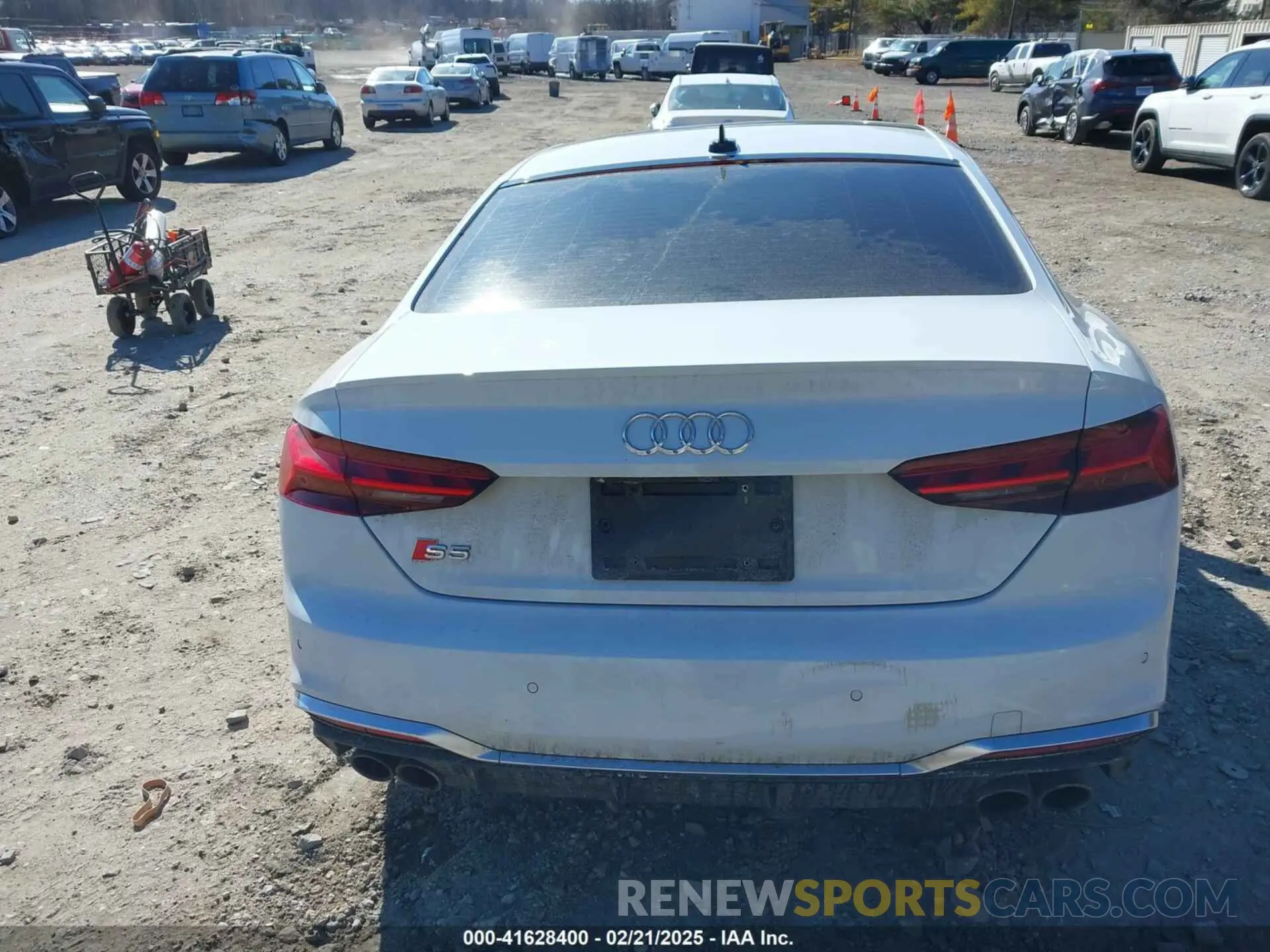 16 Photograph of a damaged car WAUP4AF54NA031486 AUDI S5 2022