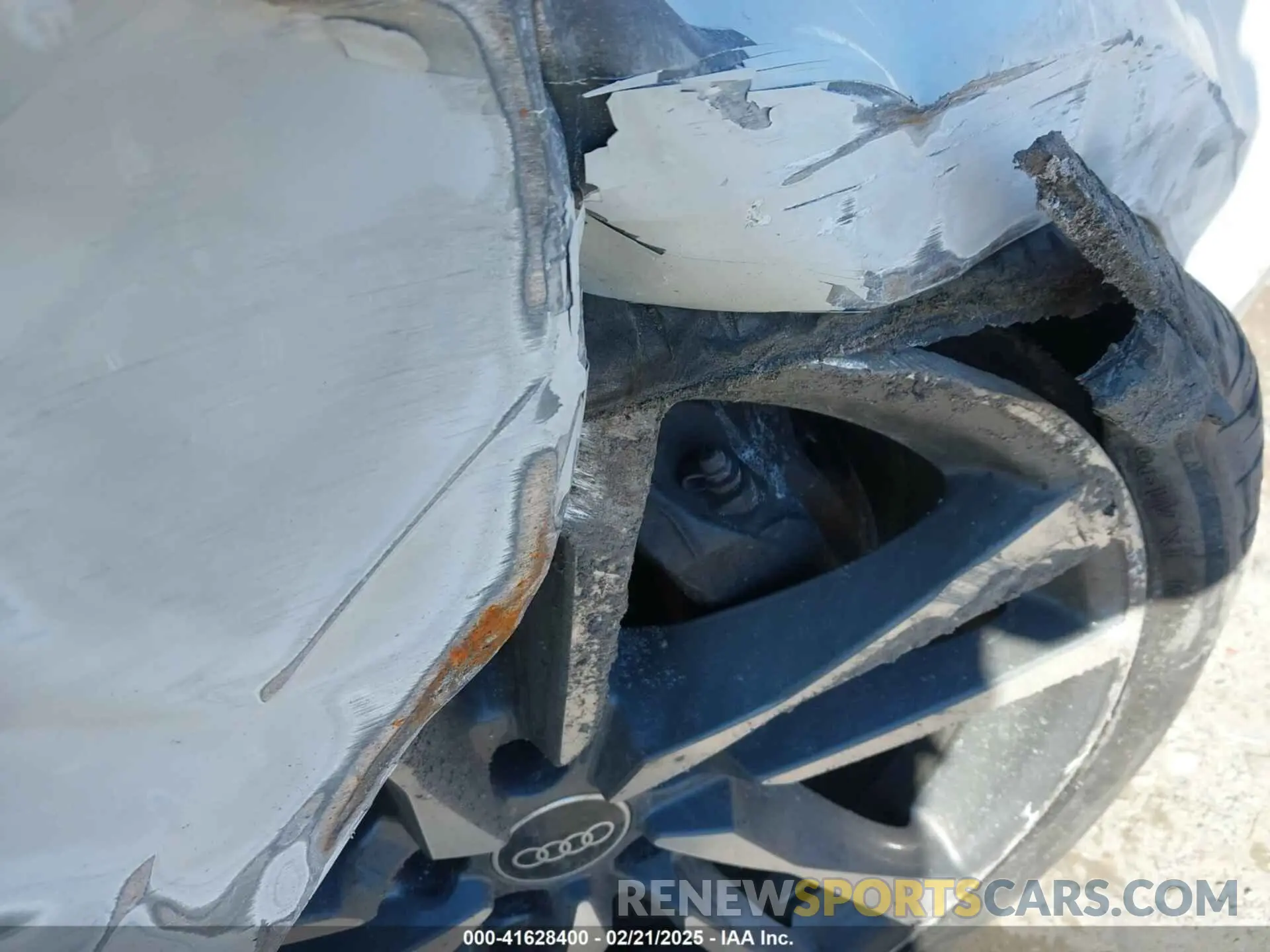 19 Photograph of a damaged car WAUP4AF54NA031486 AUDI S5 2022