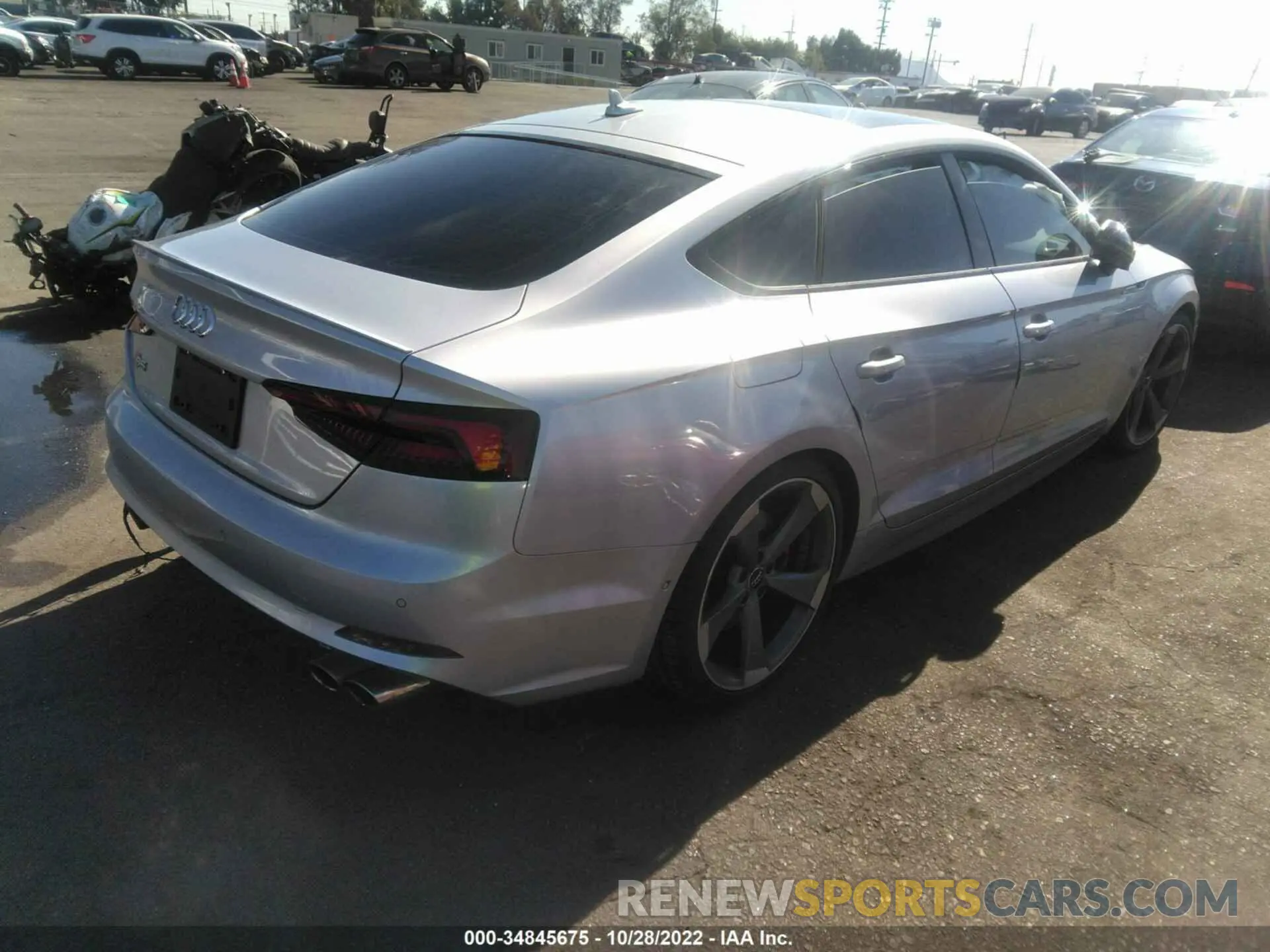 4 Фотография поврежденного автомобиля WAUC4CF59KA002443 AUDI S5 SPORTBACK 2019