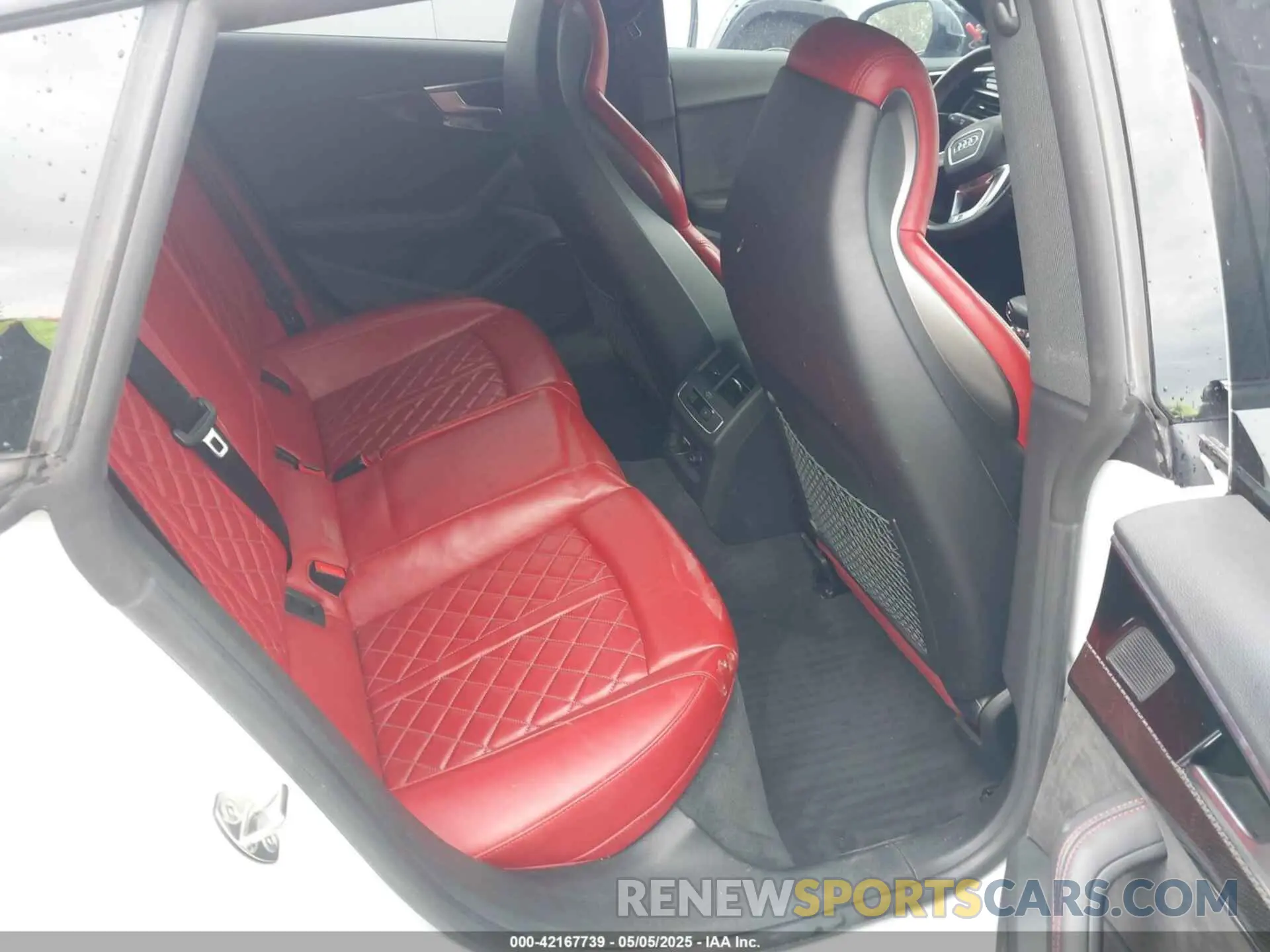 8 Photograph of a damaged car WAUC4CF50MA023197 AUDI S5 SPORTBACK 2021