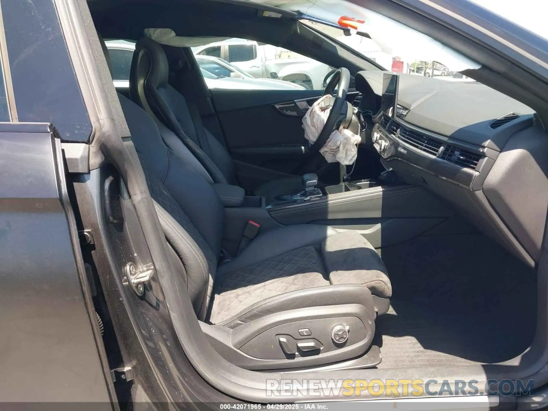 5 Photograph of a damaged car WAUC4CF58MA041642 AUDI S5 SPORTBACK 2021