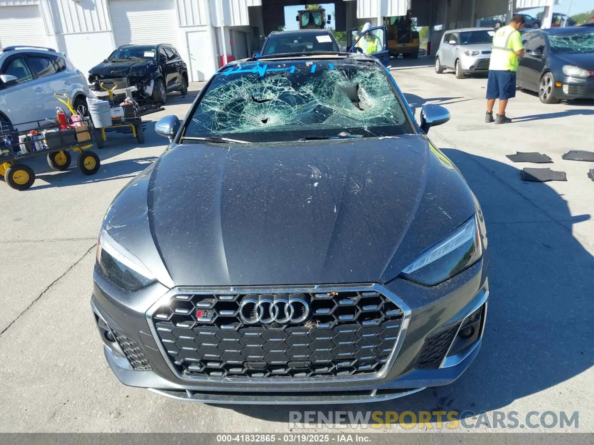 12 Фотография поврежденного автомобиля WAUA4CF59NA032604 AUDI S5 SPORTBACK 2022