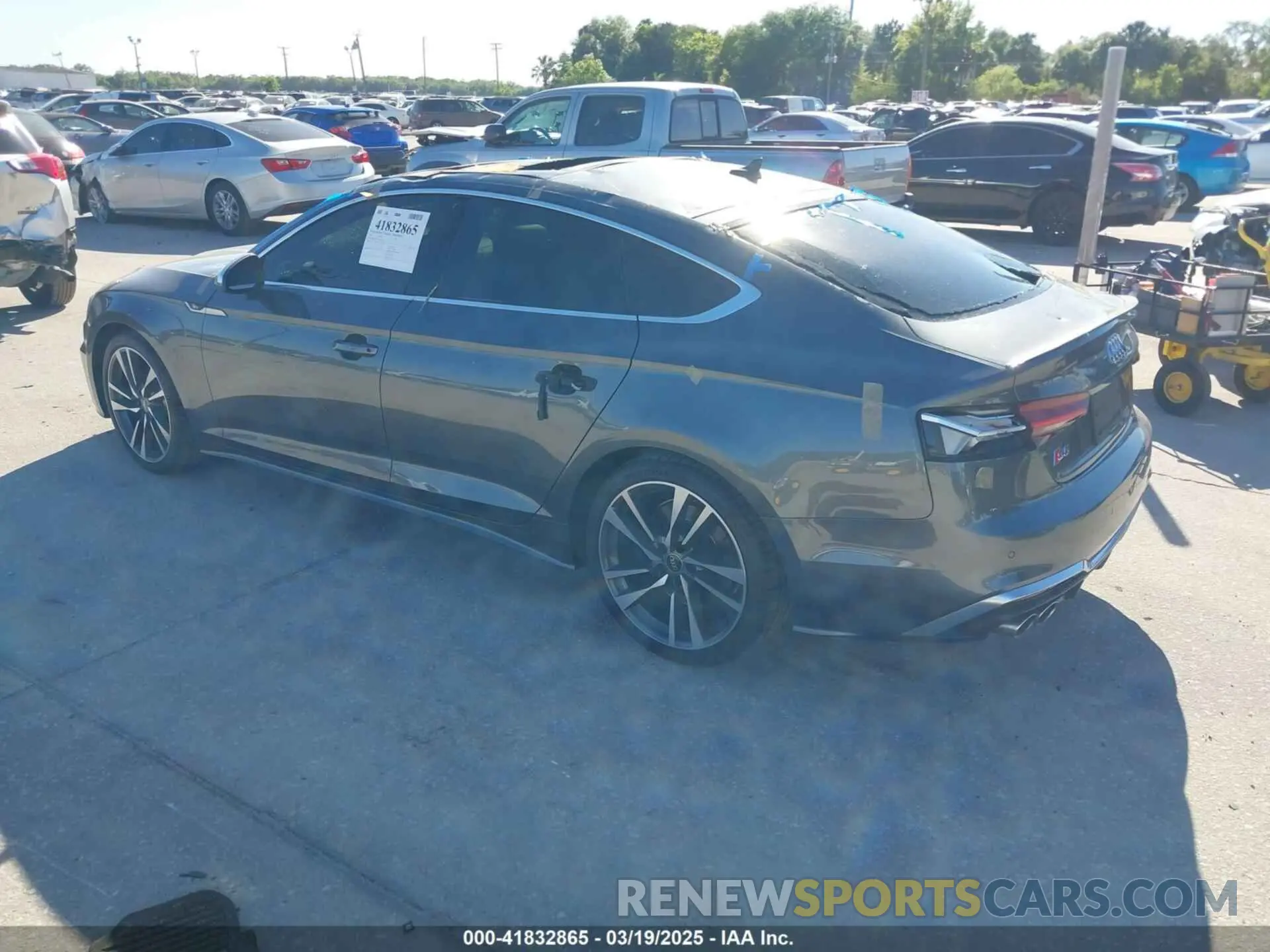 3 Фотография поврежденного автомобиля WAUA4CF59NA032604 AUDI S5 SPORTBACK 2022