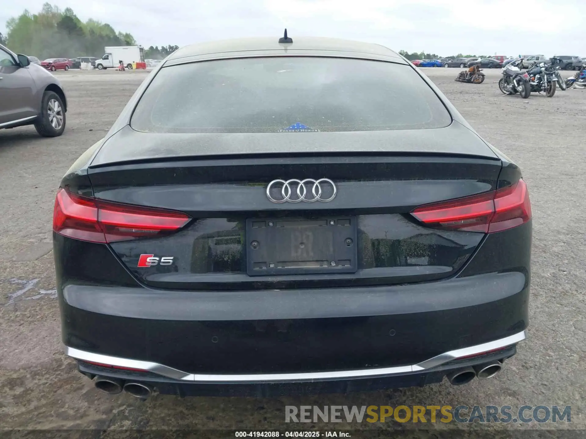 16 Photograph of a damaged car WAUB4CF57NA035232 AUDI S5 SPORTBACK 2022