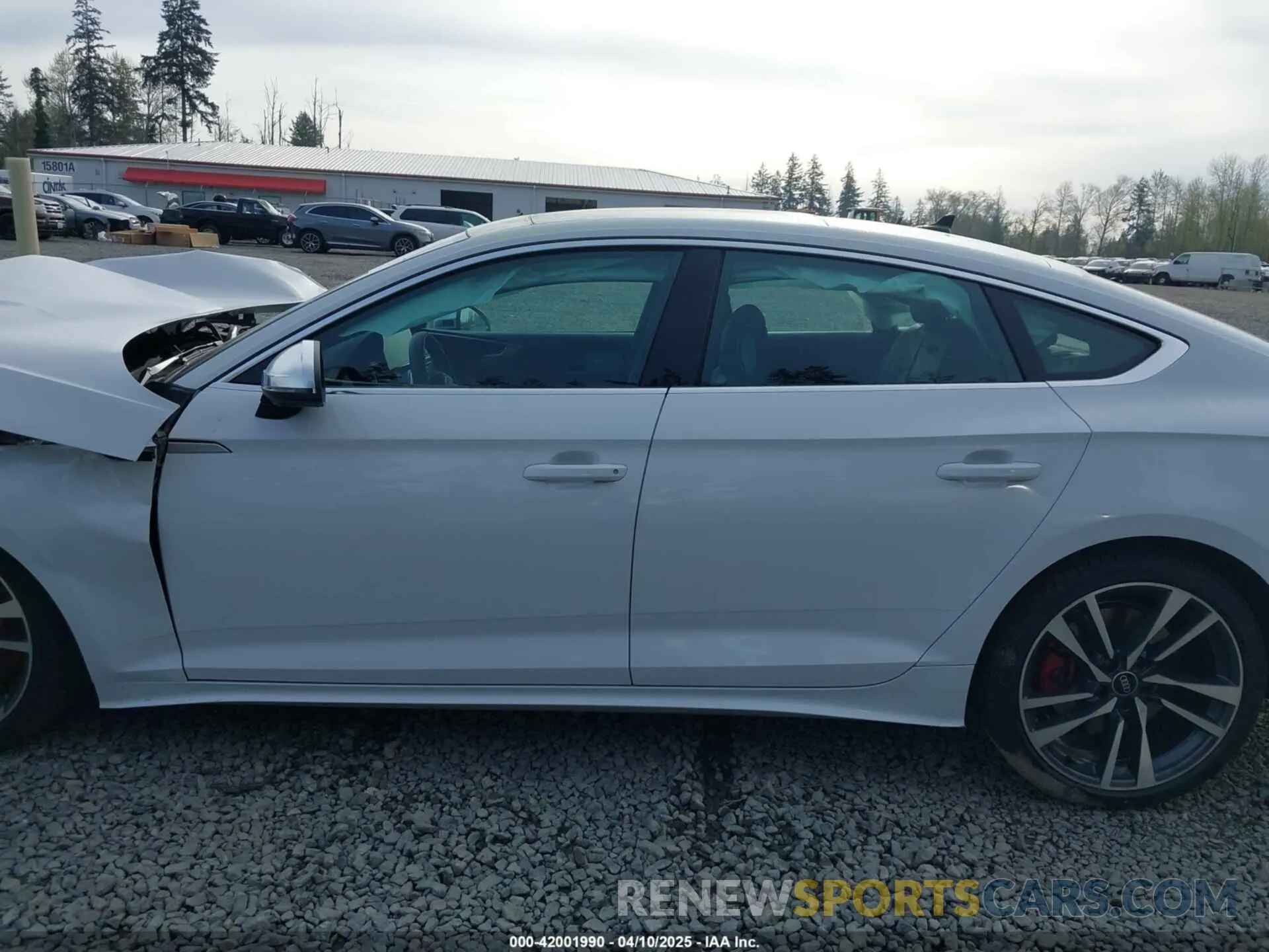 15 Photograph of a damaged car WAUC4CF50RA118382 AUDI S5 SPORTBACK 2024