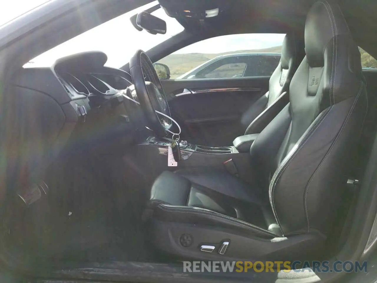 7 Photograph of a damaged car WAUCGAFR7FA046588 AUDI S5/RS5 2015
