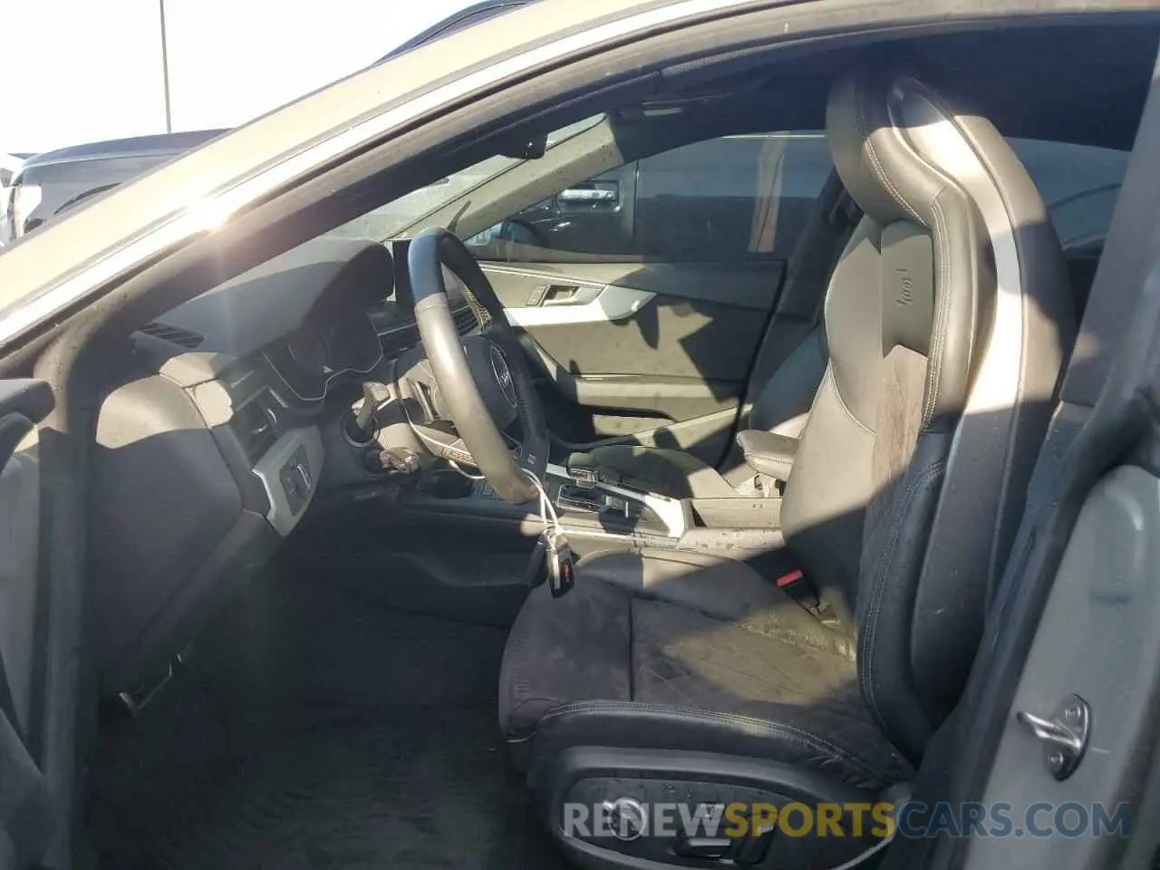 7 Photograph of a damaged car WAUA4CF51KA003187 AUDI S5/RS5 2019