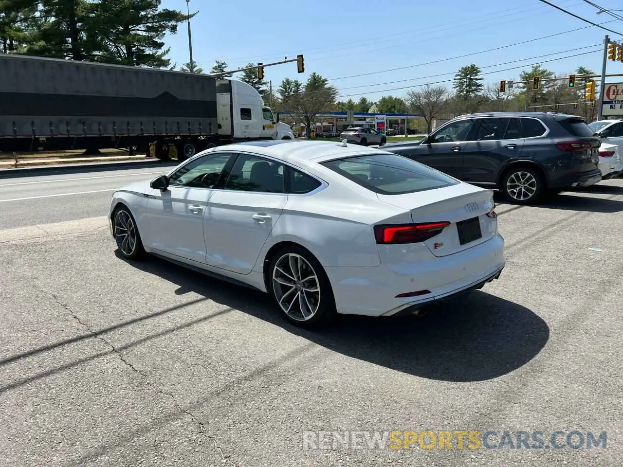 3 Photograph of a damaged car WAUB4CF52KA016552 AUDI S5/RS5 2019