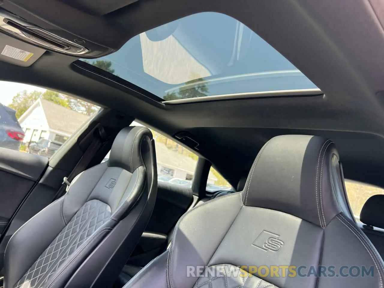 9 Photograph of a damaged car WAUB4CF52KA016552 AUDI S5/RS5 2019