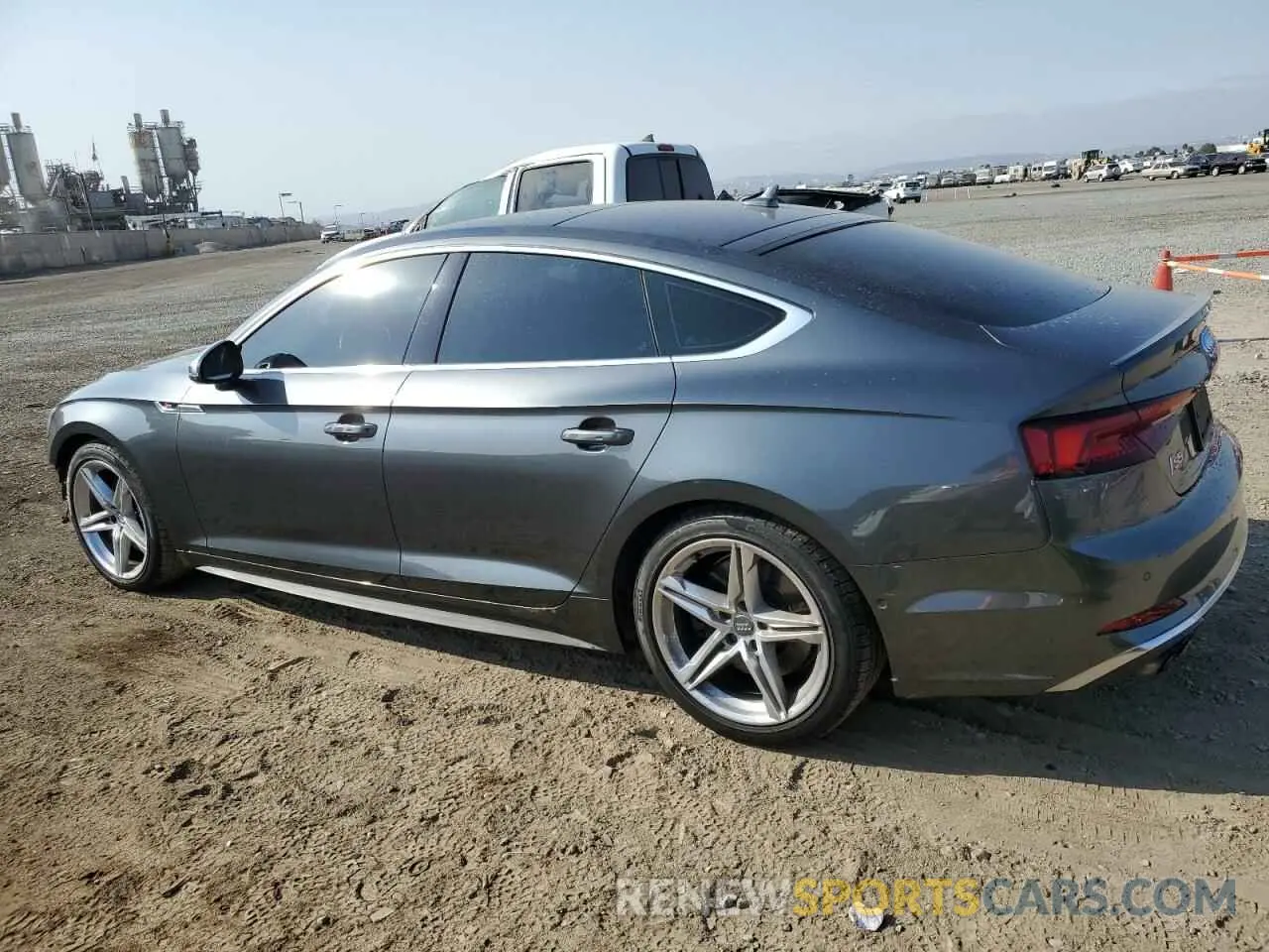 2 Фотография поврежденного автомобиля WAUC4CF51KA063639 AUDI S5/RS5 2019